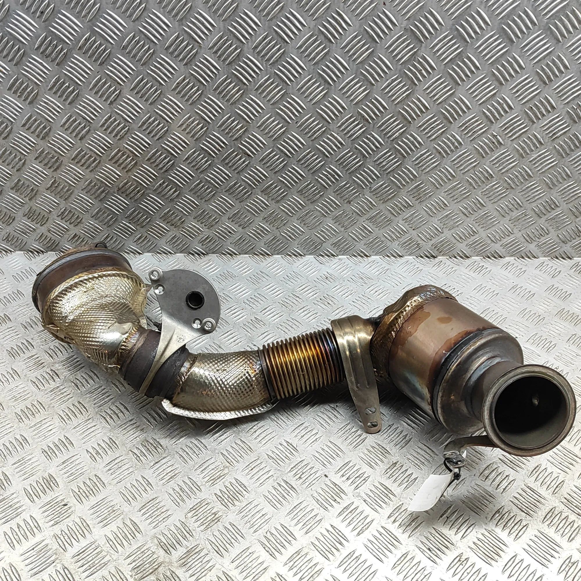 BMW 8 (G15) Catalyst Converter 9502219, 9502218 Catalyst Converter BMW 8 SERIE...