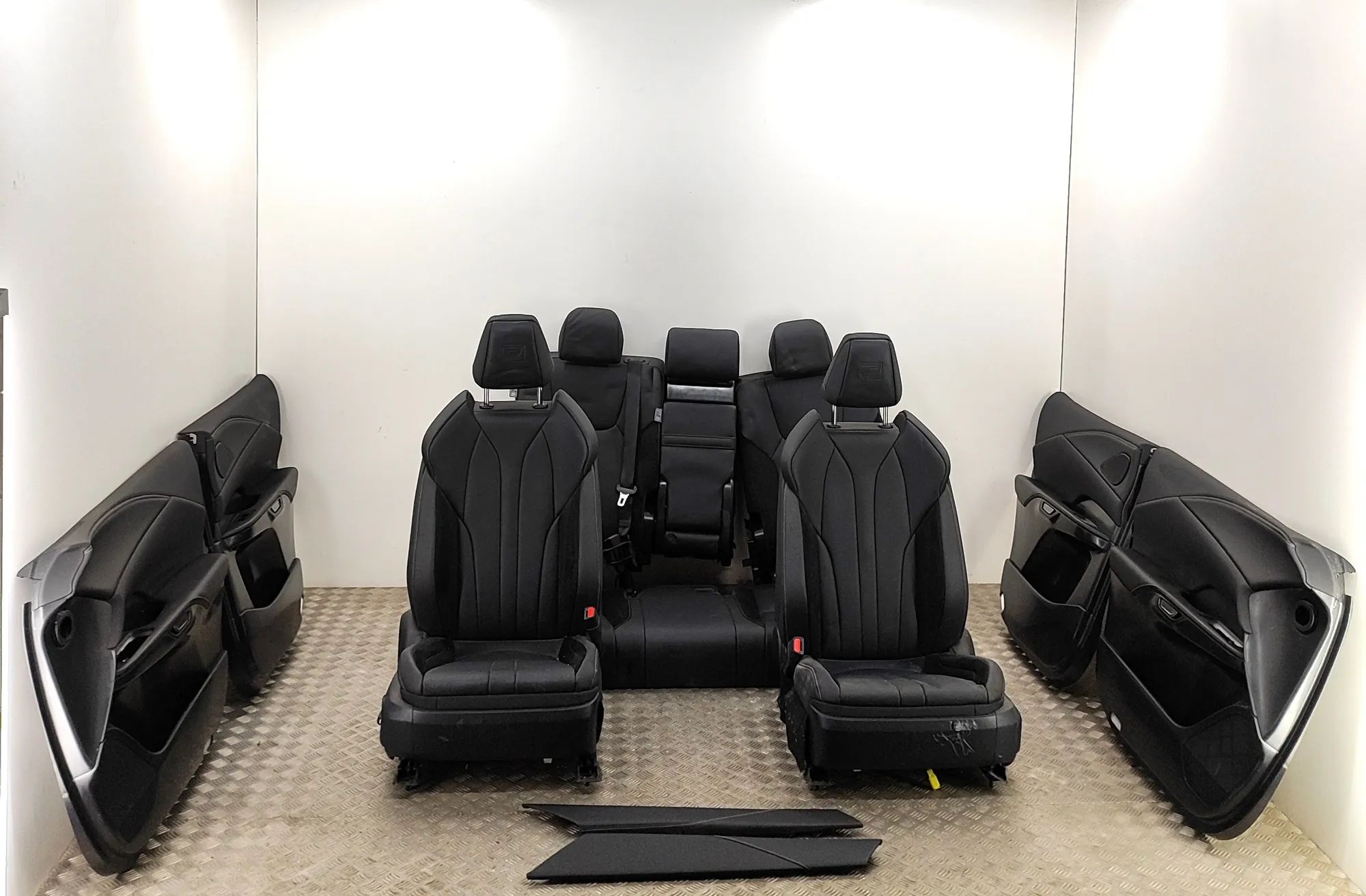 Lexus RX Interior Seats W/ Door Cards Kit Interior Seats W/ Door Cards Kit — LEXUS RX (_L...
