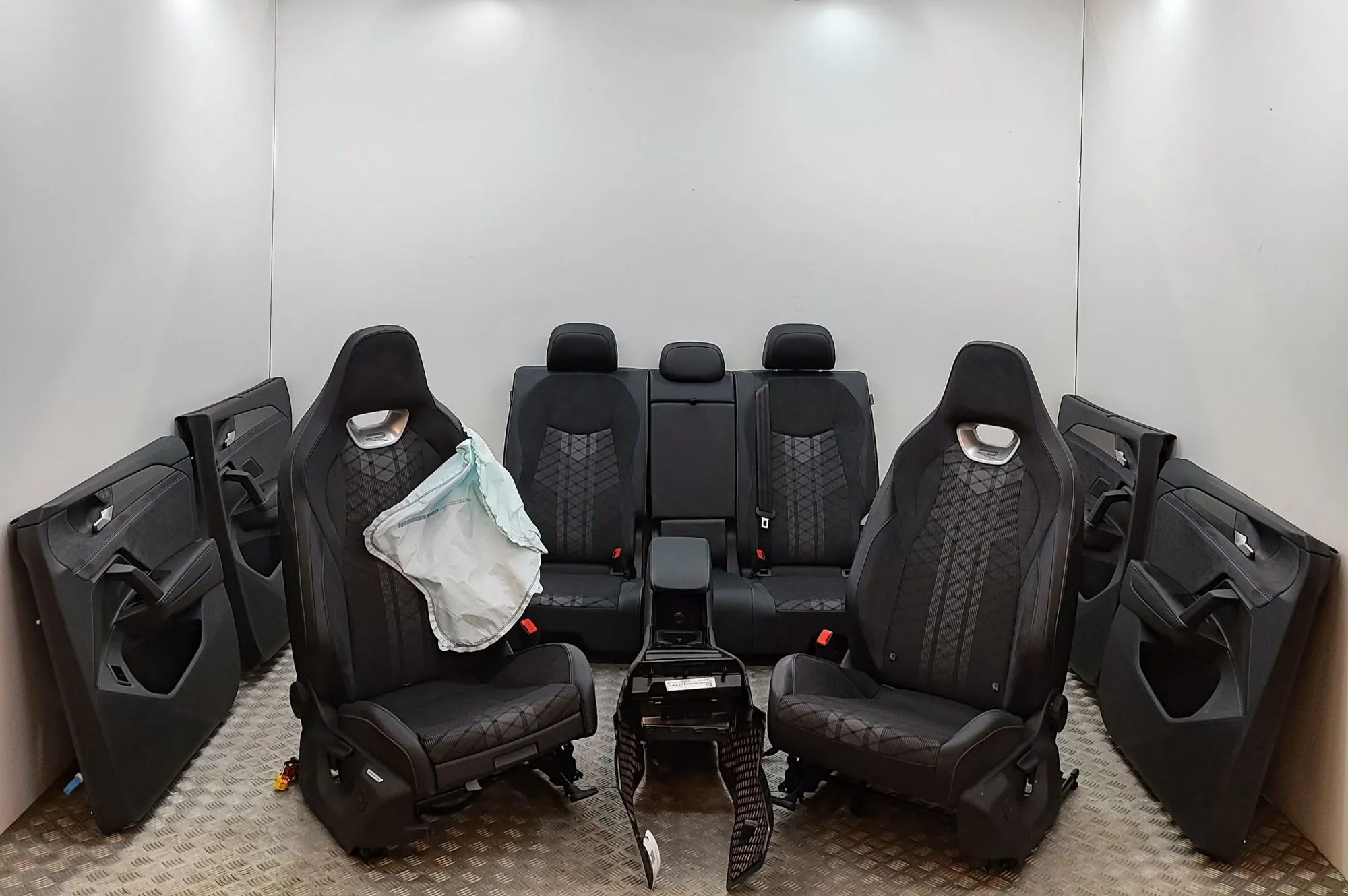 Volkswagen Tayron Interior Seats W/ Door Cards Kit 571867585, 571867586, 57L867970, 57M867009H, 57...