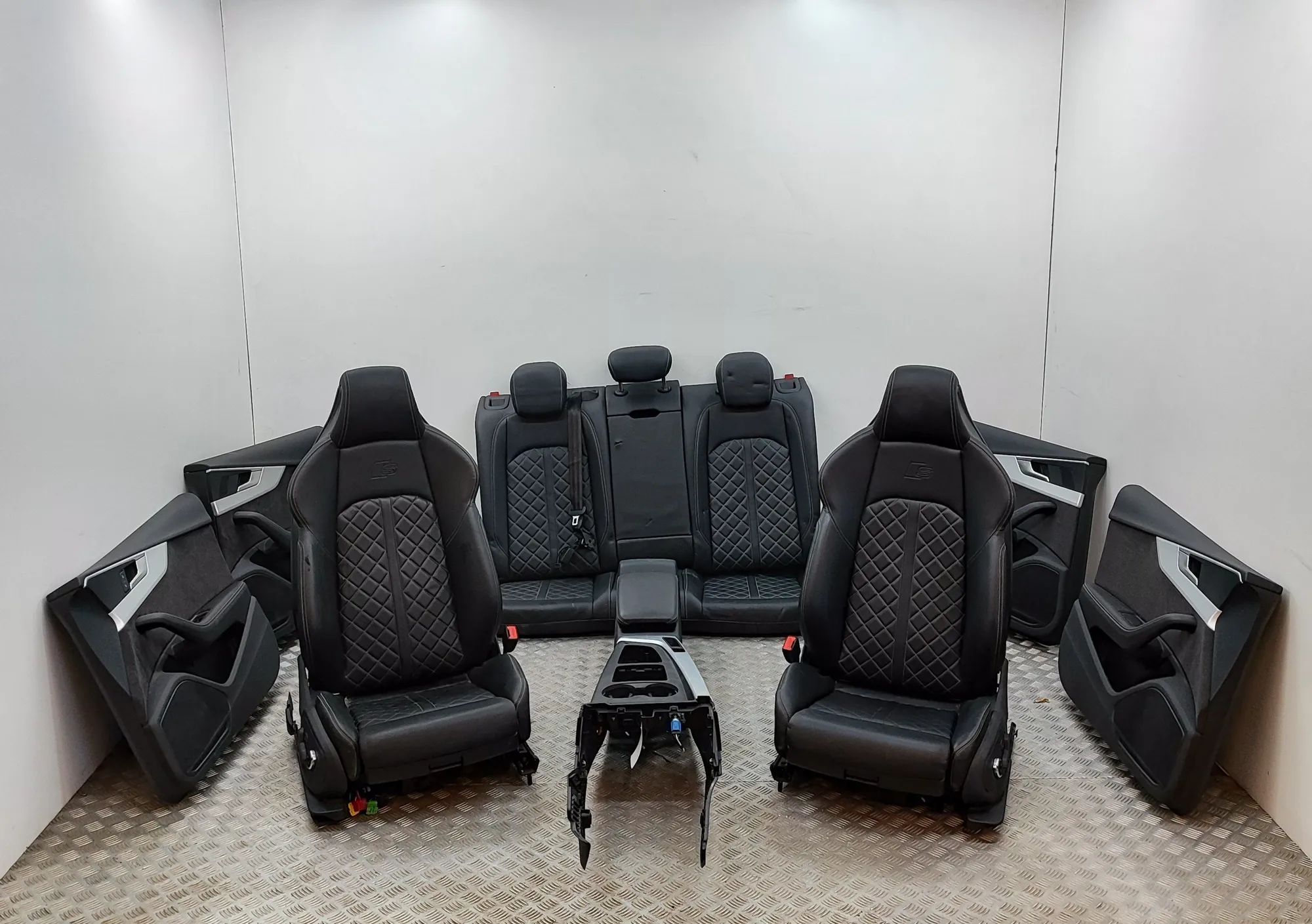 Audi A5 (B9) Interior Seats W/ Door Cards Kit 8W0885703AK, 8W0881105AG, 8W0885704AK, 8W088110...