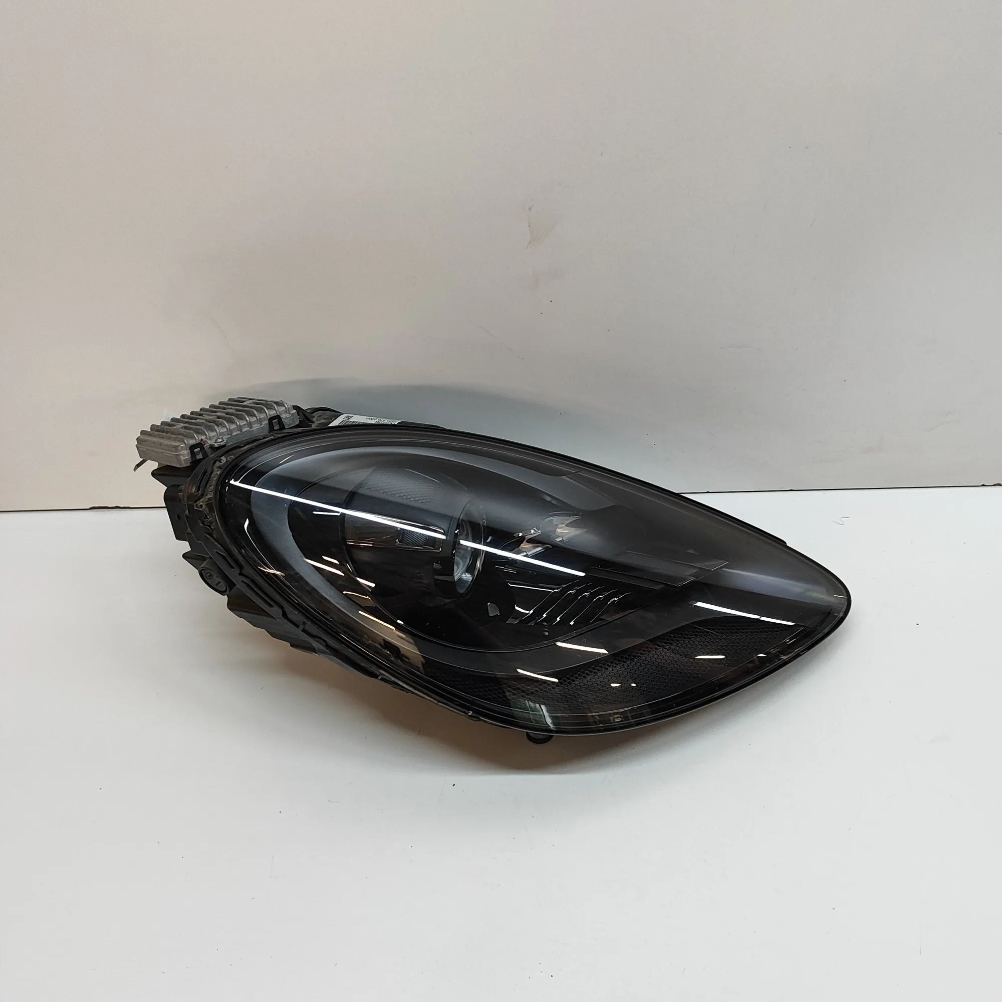 Porsche Boxster (981) Front Right Headlight 8K0941597E, 982941032A Front Right Headlight PO...