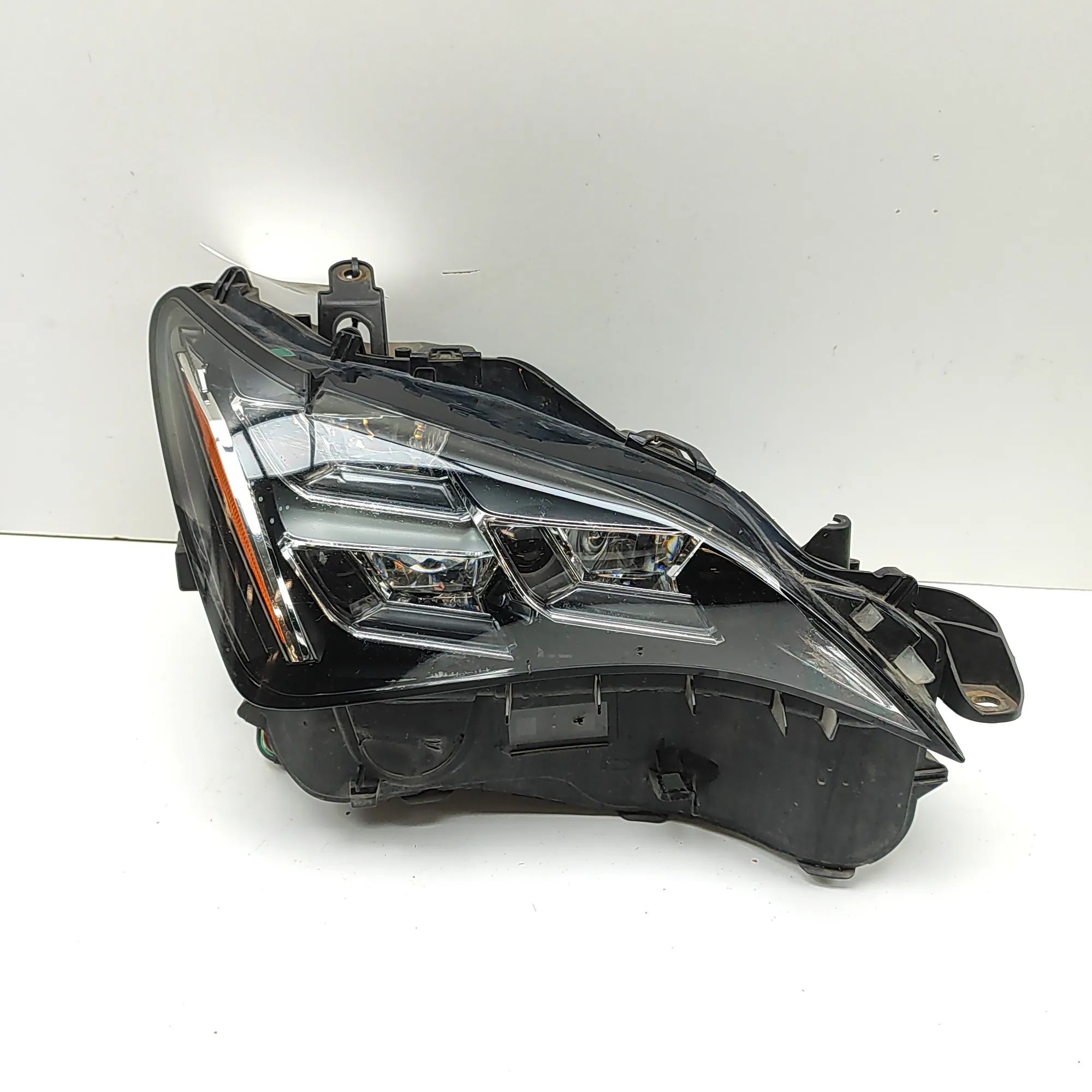 Lexus RC Front Right Headlight 81145-24230 Front Right Headlight LEXUS RC (_C1...