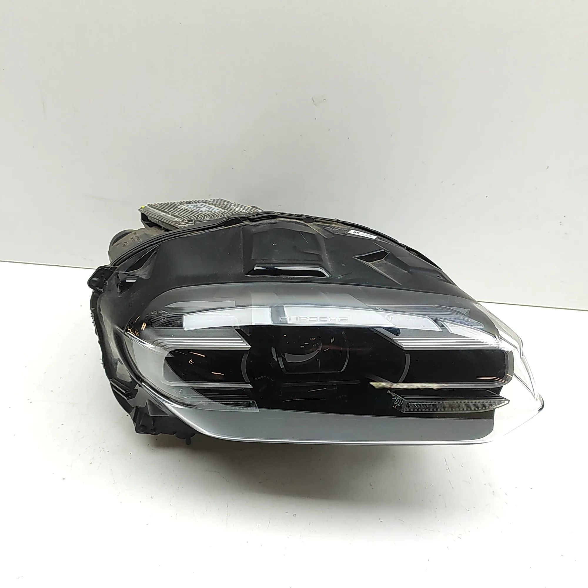 Porsche Taycan Front Right Headlight Front Right Headlight — PORSCHE TAYCAN (9J) (20...