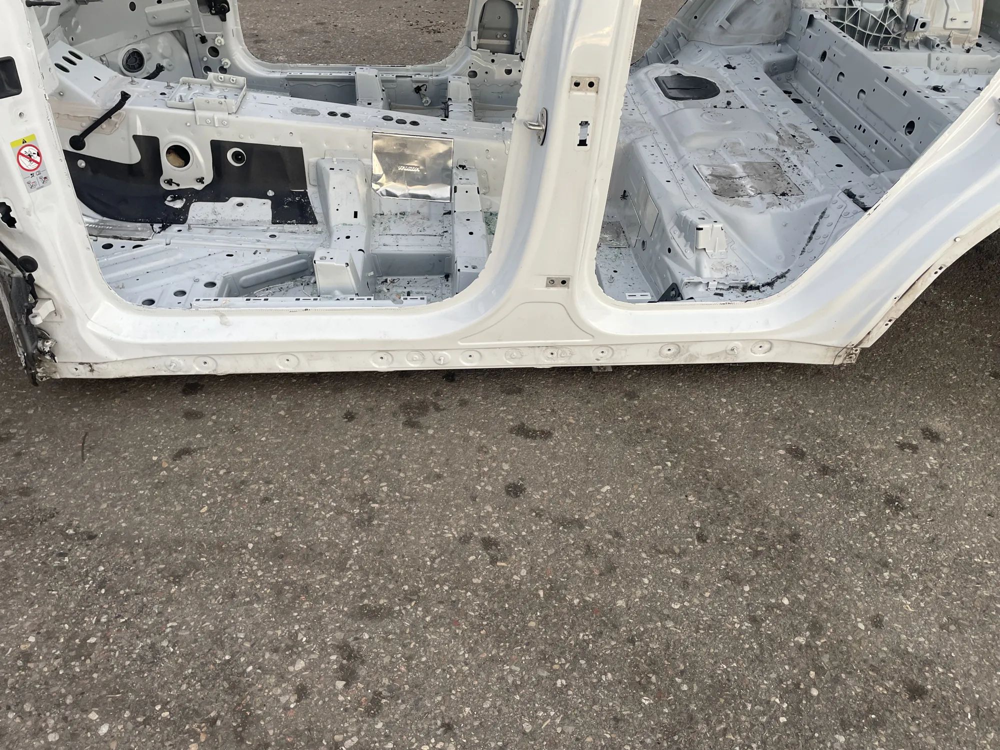 Porsche Cayenne Left Side Sideskirt Left Side Sideskirt — PORSCHE CAYENNE (Coupe 9Y...