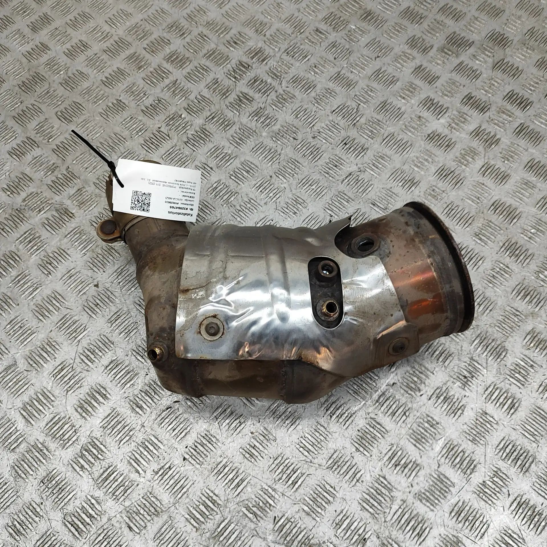 Porsche 911 (992) Catalyst Converter 992131703 Catalyst Converter PORSCHE 911 (992) ...