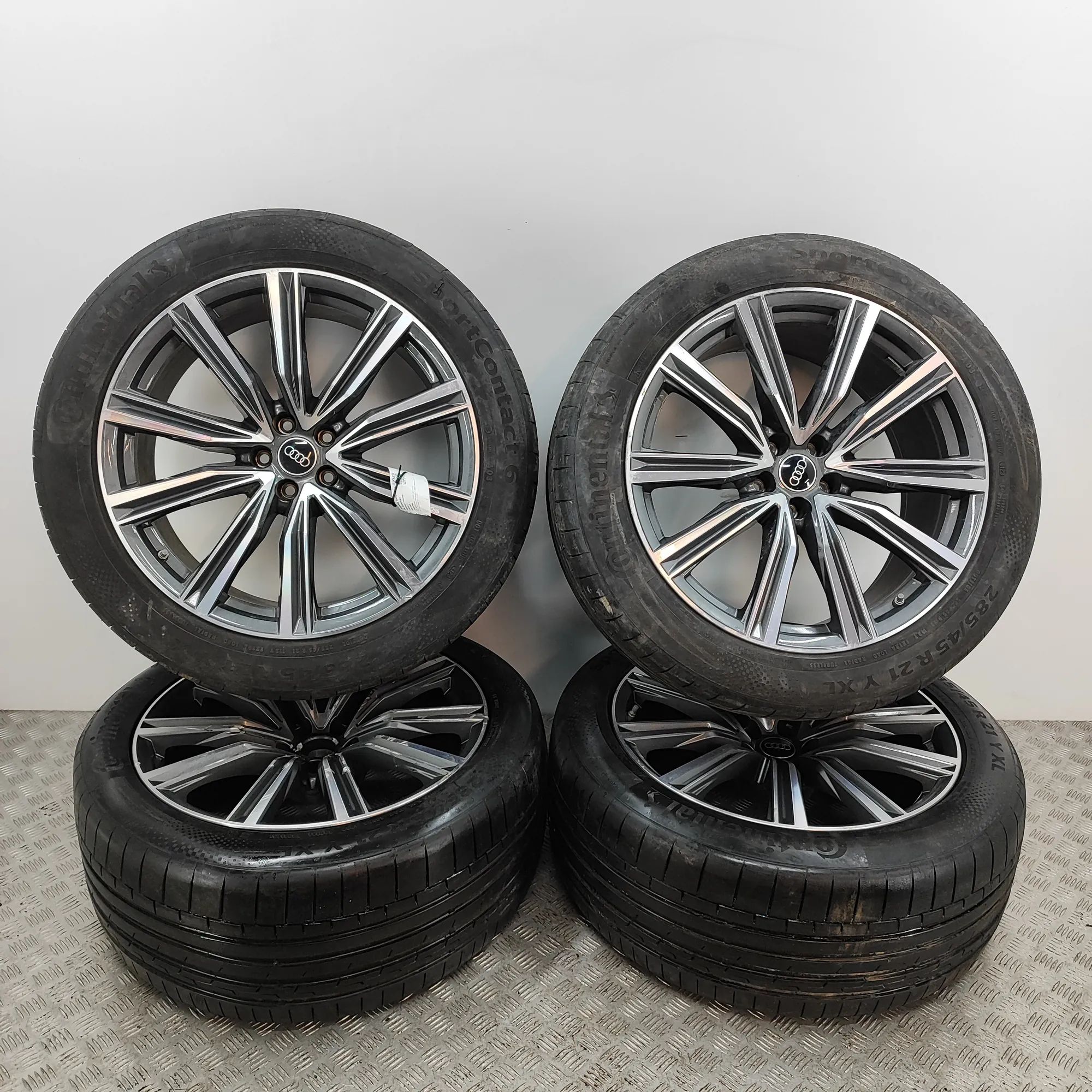 Audi Q8 Alloy Wheel Set 4M8601025G Alloy Wheel Set AUDI Q8 (4MN) (2018-...