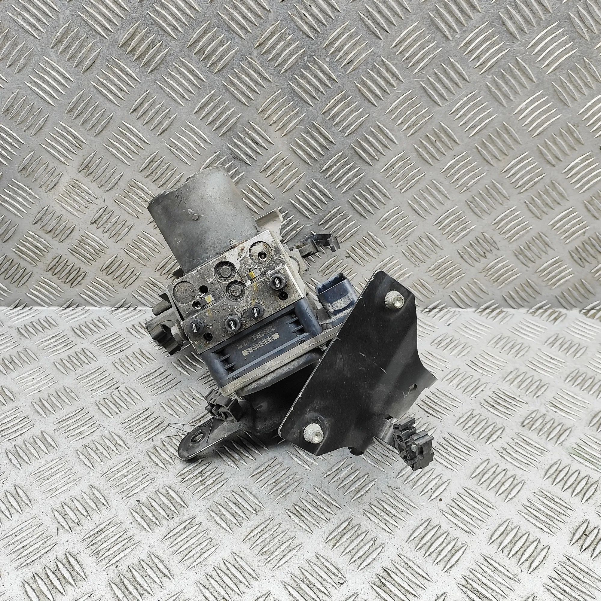 Ferrari California ABS hydraulic pump 0265250454, 266876 ABS Pump FERRARI CALIFORNIA ...