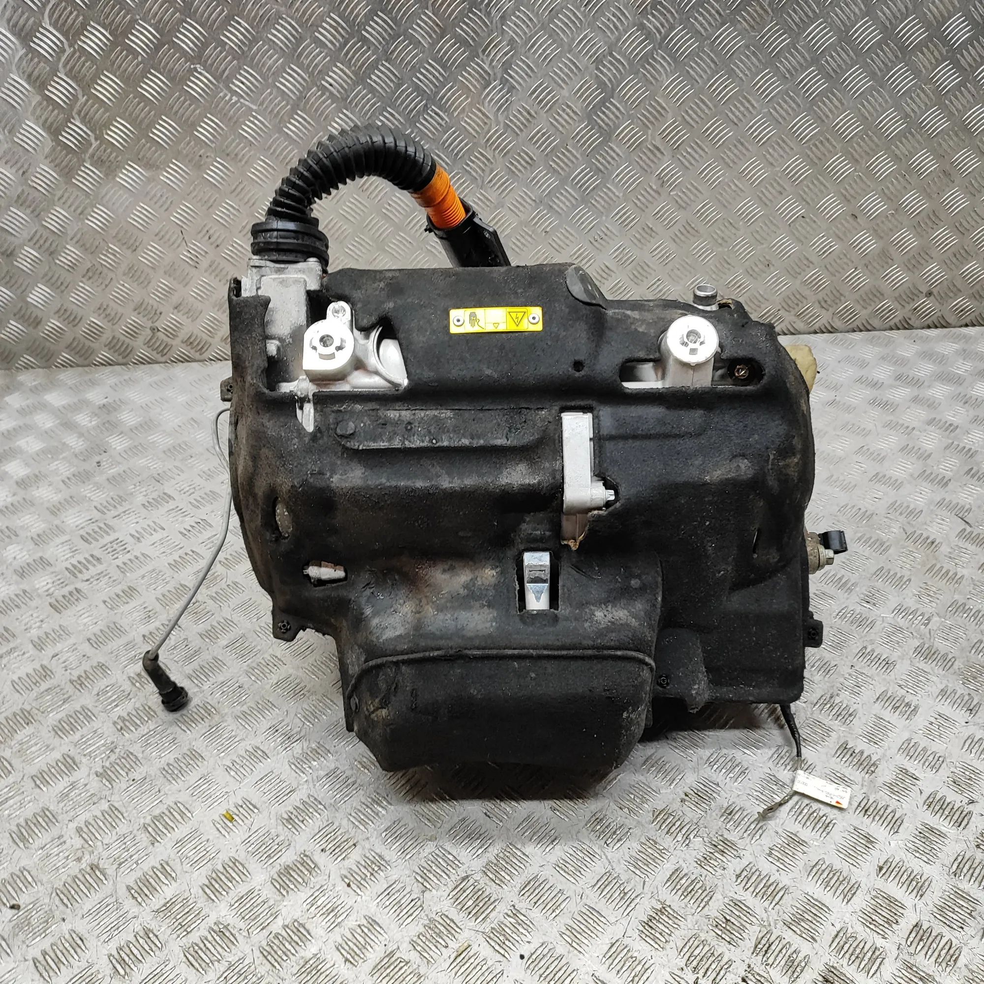 Jaguar I-Pace Electric motor EV J9D3-14K192-AD, J9D3-75762-AG Electric motor EV...
