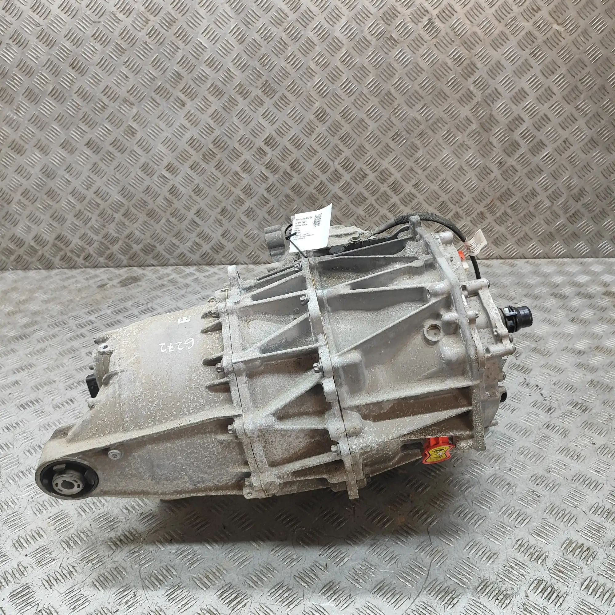 Tesla Model Y Electric motor EV 1587740-00-B Electric motor EV TESLA MODEL Y (2...