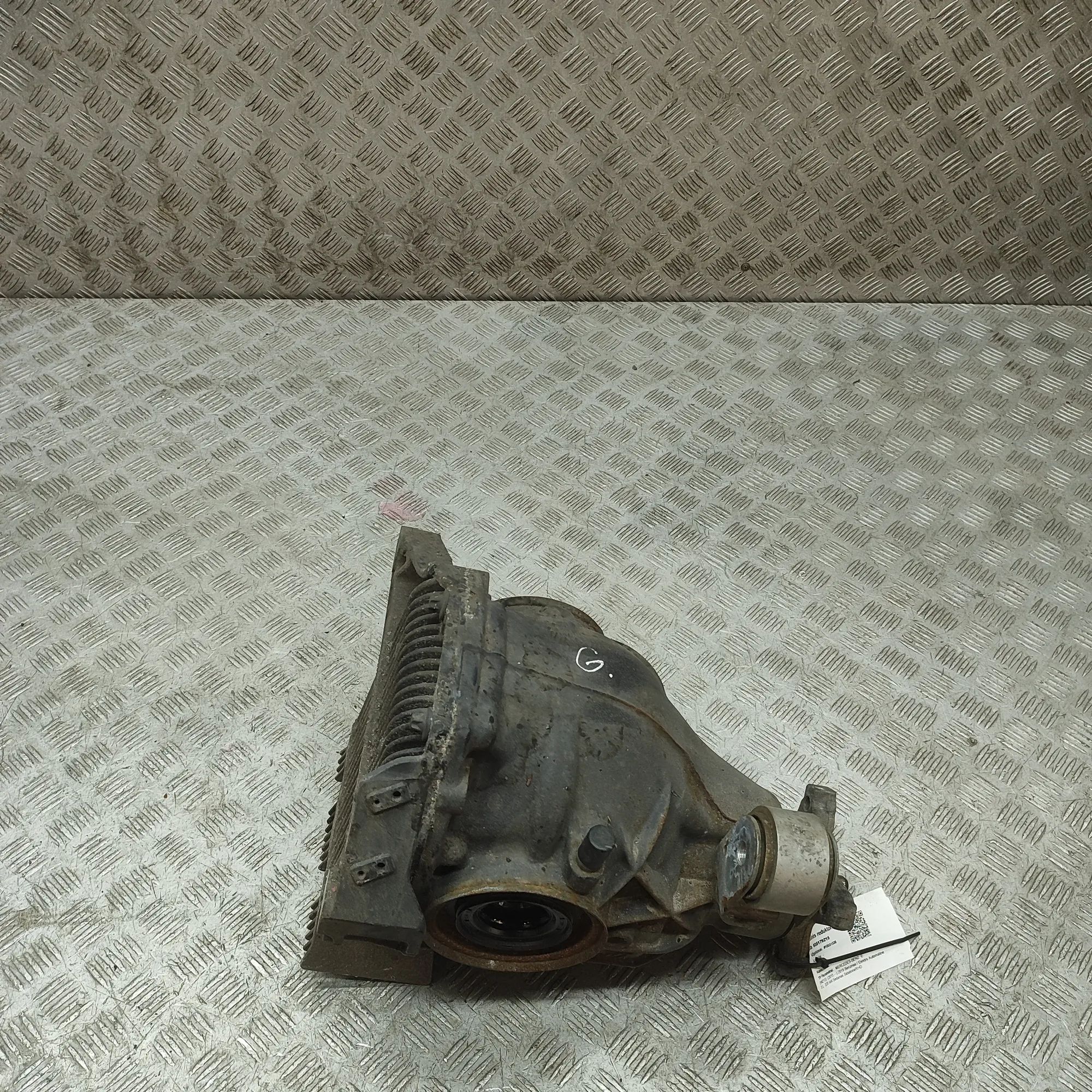 Mercedes-Benz A (W177) takatasauspyörästö A2573506400, A2033510705 Rear Differential MERC...