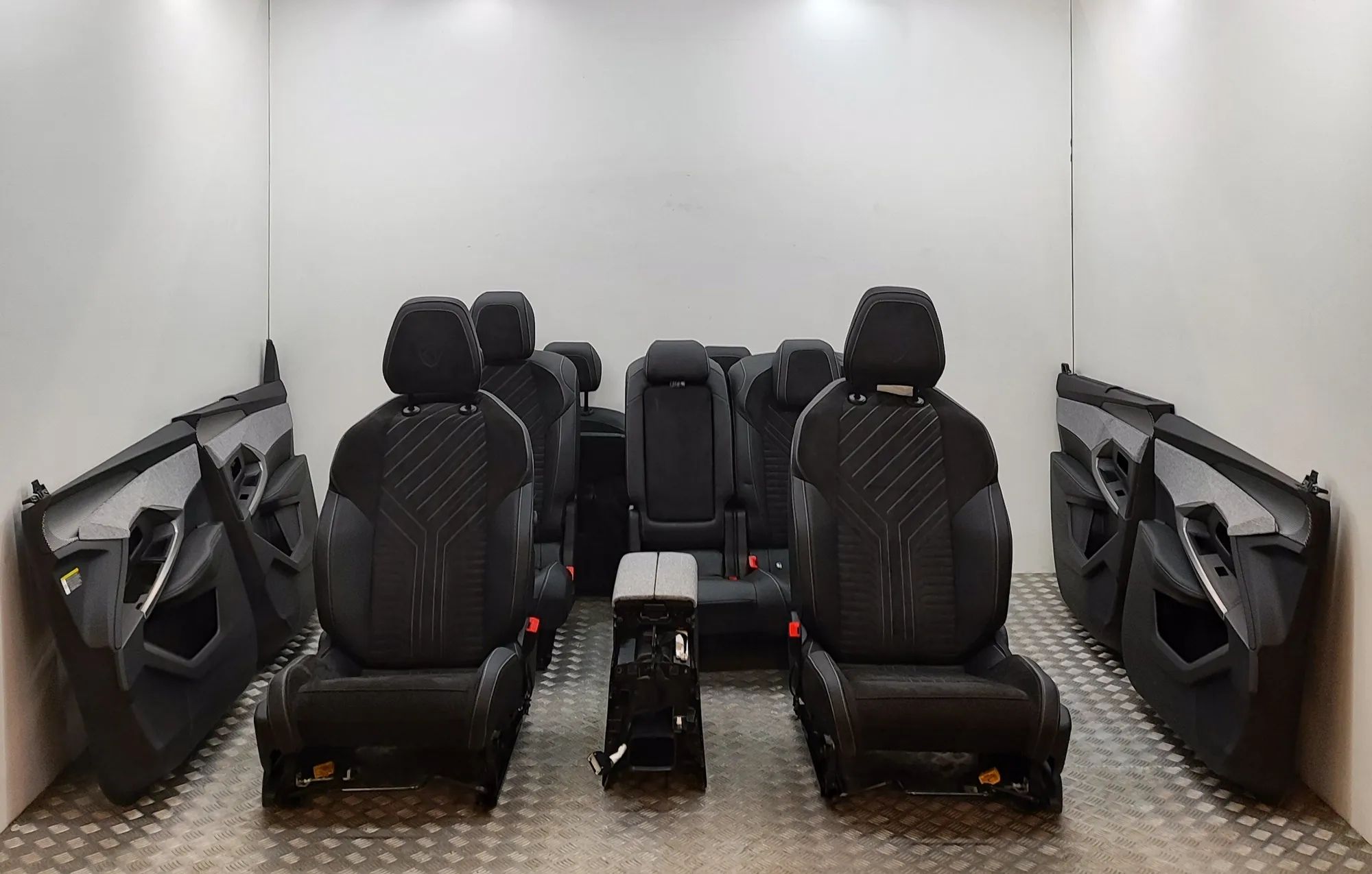 Peugeot 5008 Interior Seats W/ Door Cards Kit 98453089ZD Interior Seats W/ Door Cards Kit PEU...