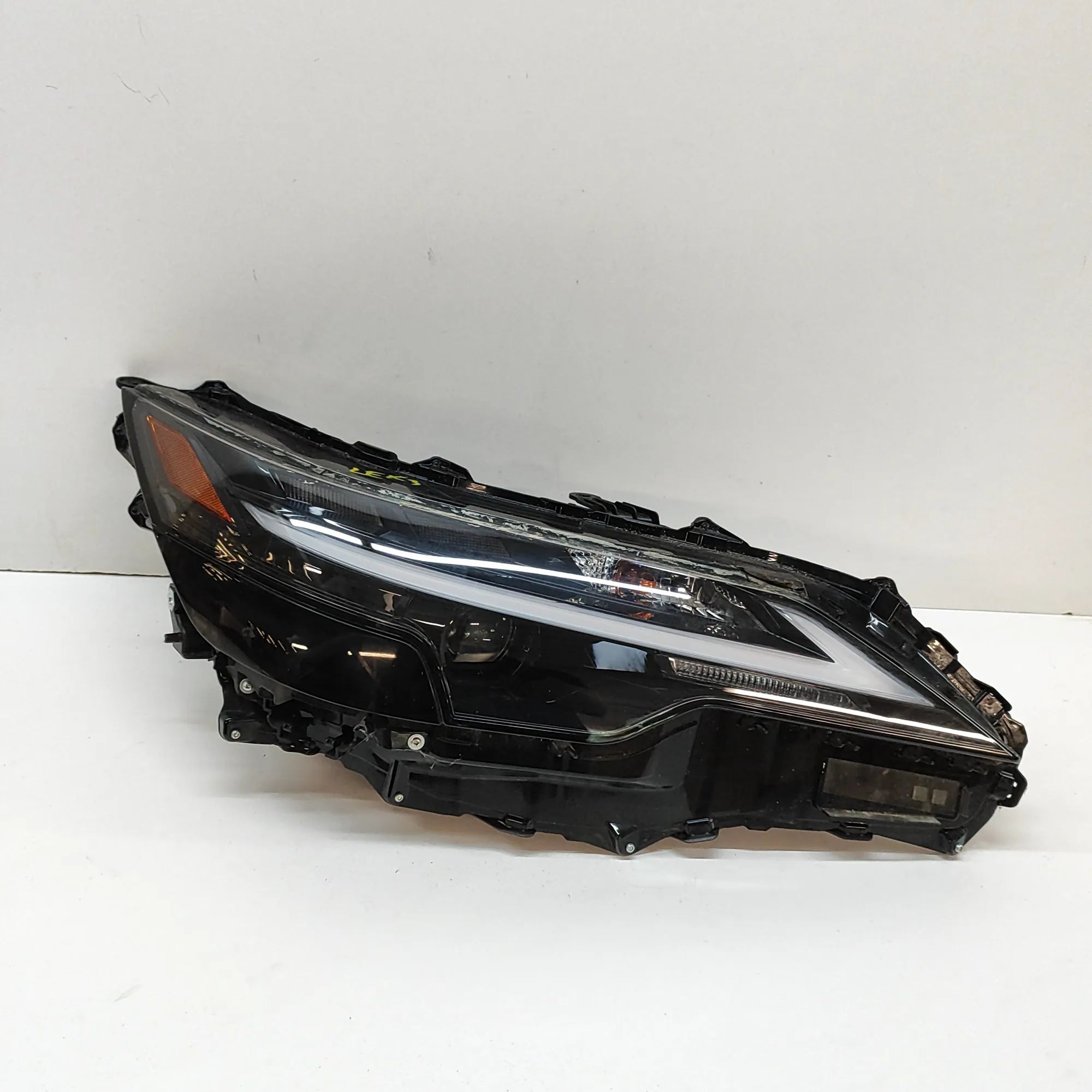 Lexus RX Front Right Headlight