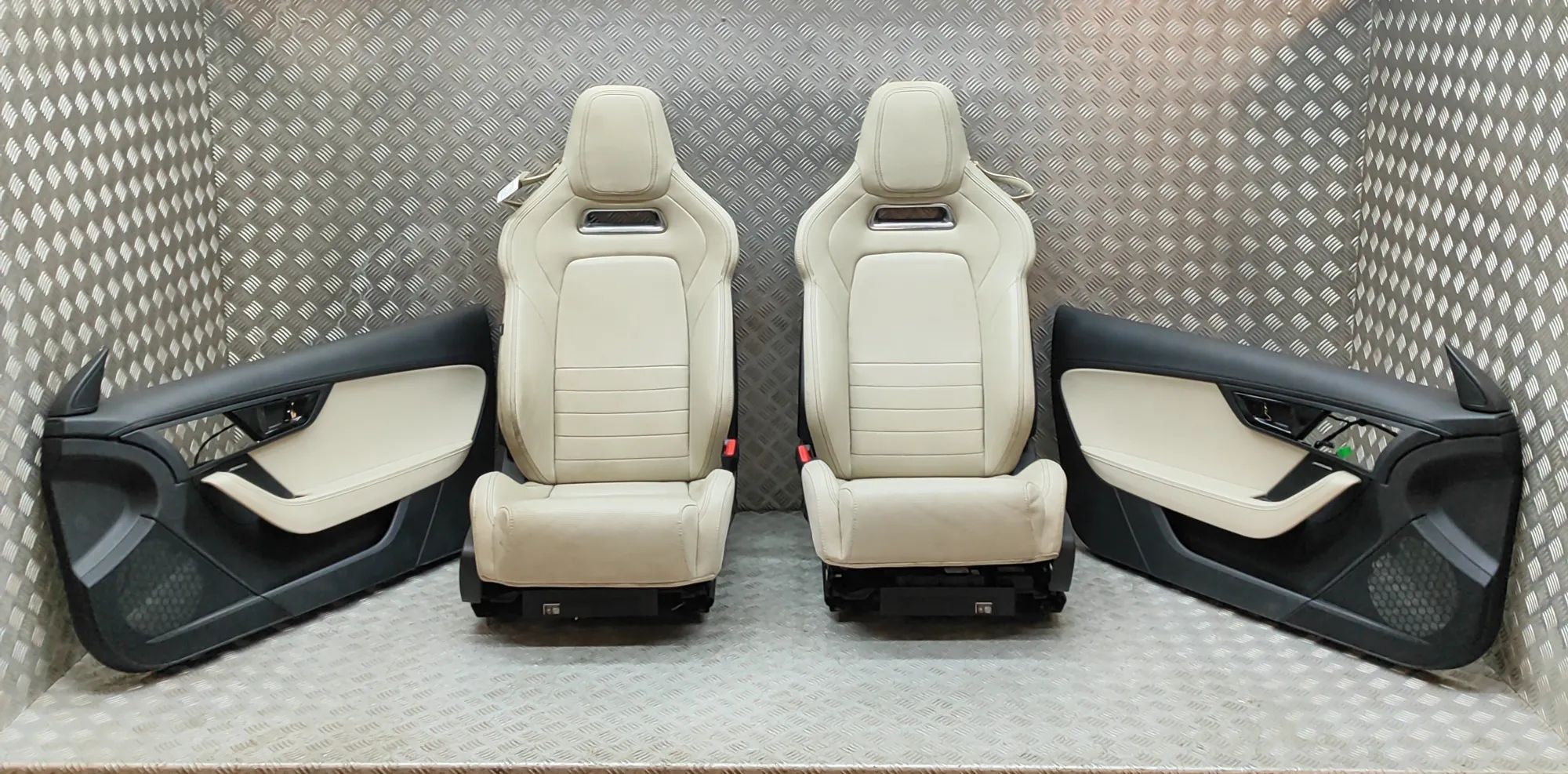 Jaguar F-Type Interior Seats W/ Door Cards Kit JX53-64810-CC, JX5M-23942-AB, JX5M-23943-AB, JX...