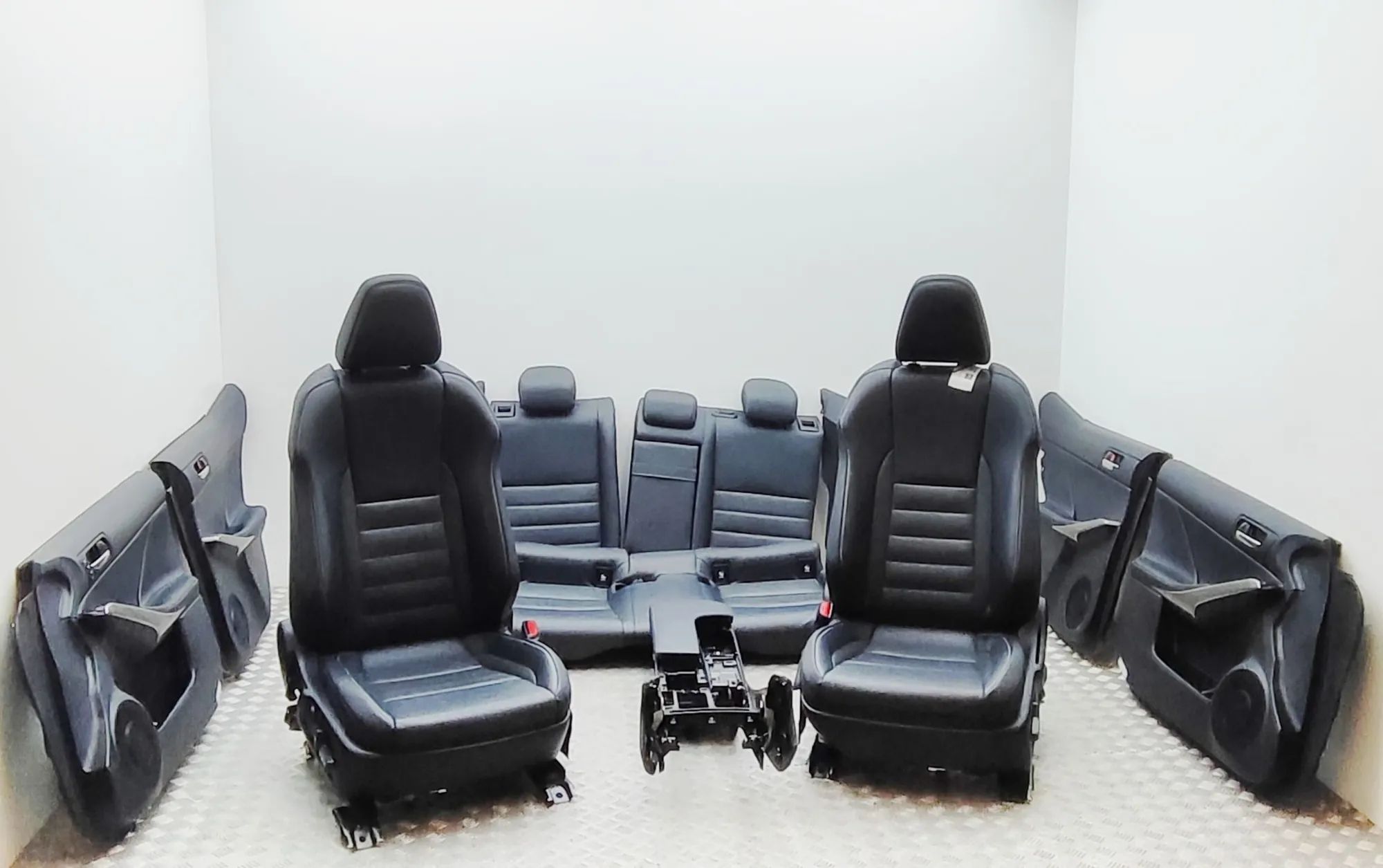 Lexus IS Interior Seats W/ Door Cards Kit 67620-53841, 67630-53321, 67640-53321, 58810-53...