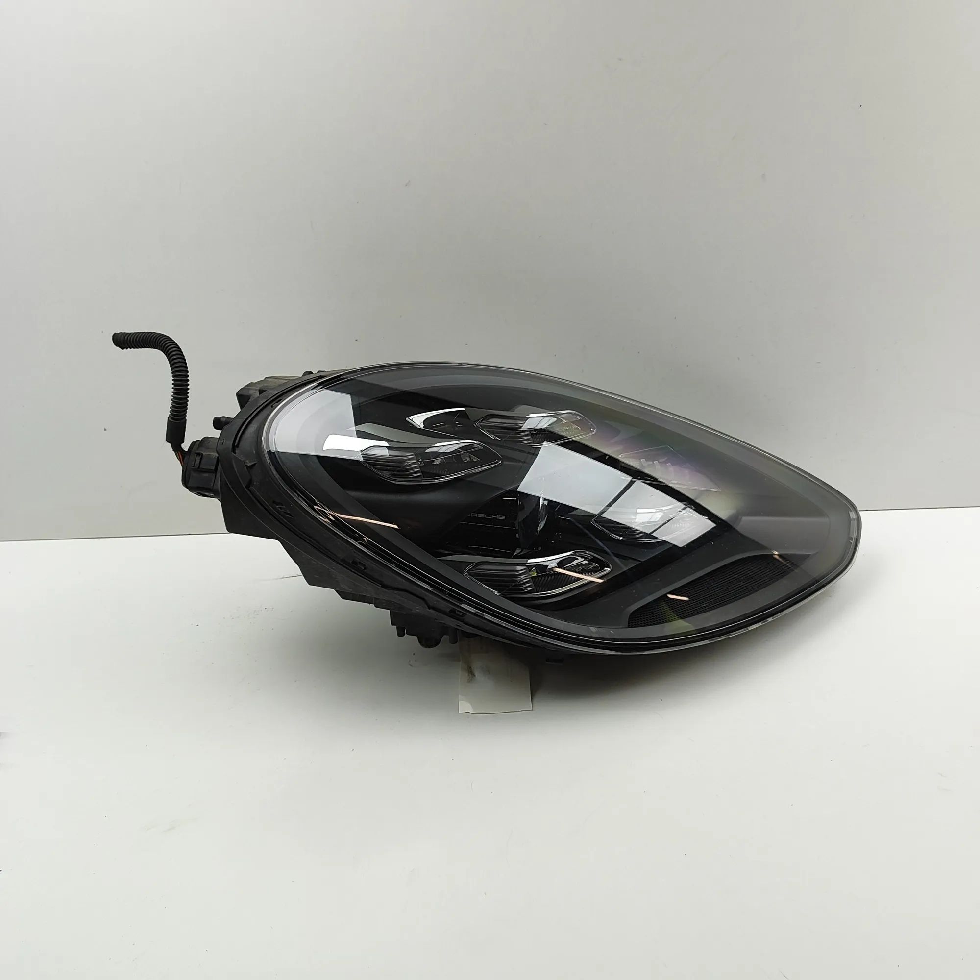 Porsche Panamera Front Right Headlight 7PP941592A, 971941036J, 4M0907397AA Front Right...