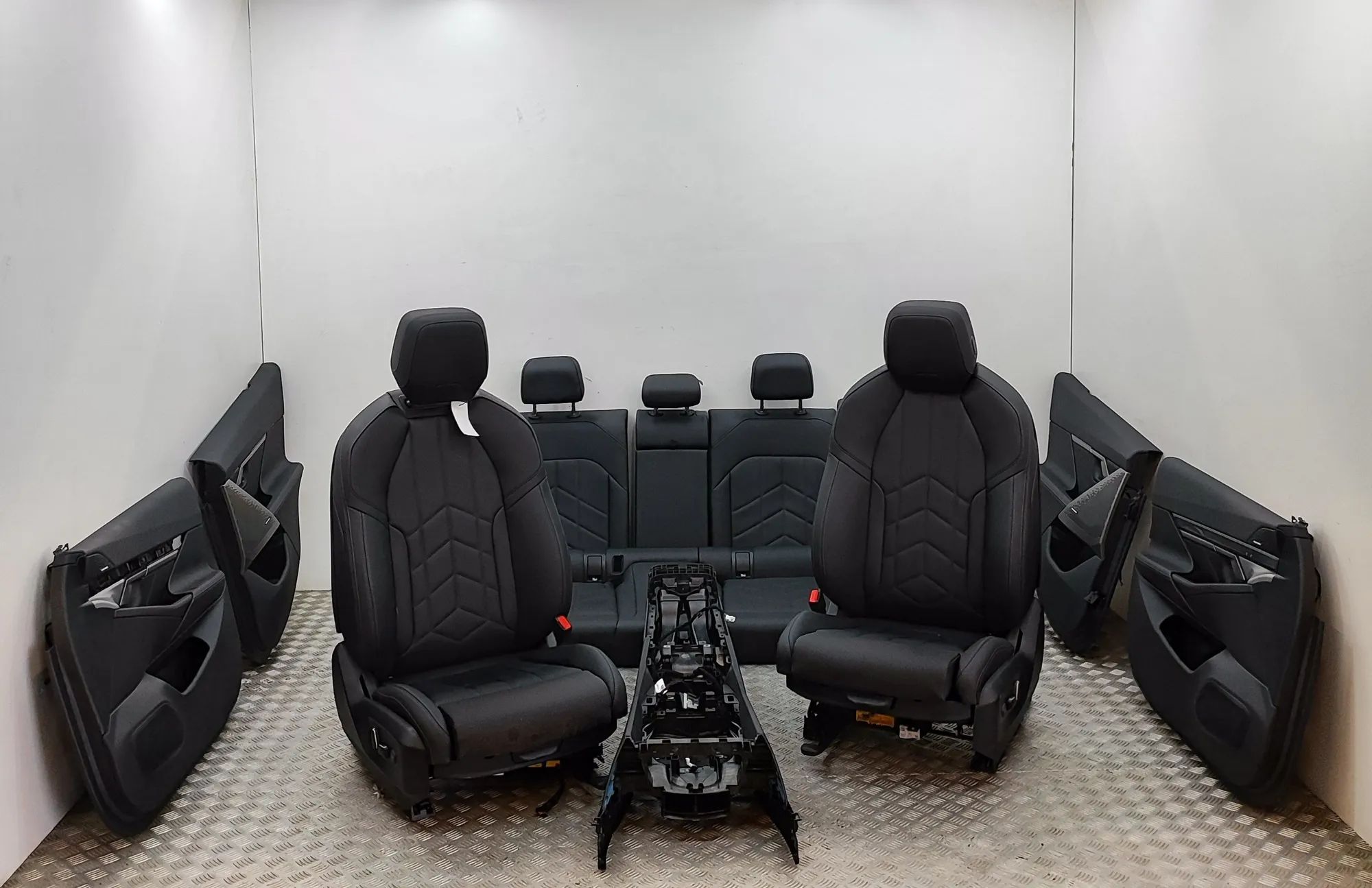 BMW 5 / i5 (G60 / G61) Interior Seats W/ Door Cards Kit 9891034, 5A78343, 5A785A1, 5A785A2, 5A549E5, 98...