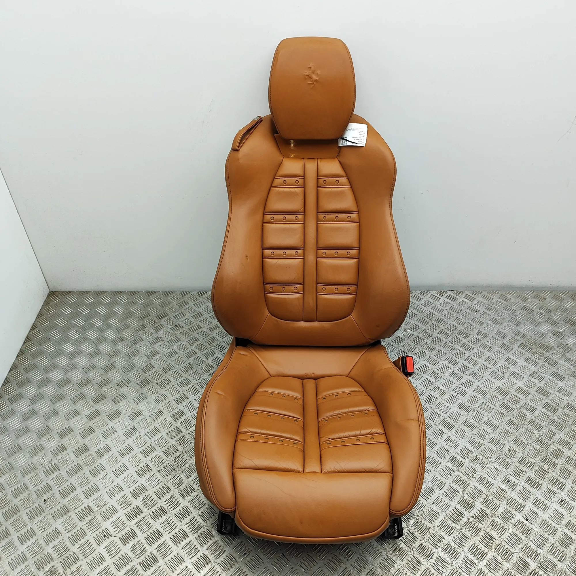 Ferrari California Front Right Seat Front right seat — FERRARI CALIFORNIA (2008-......