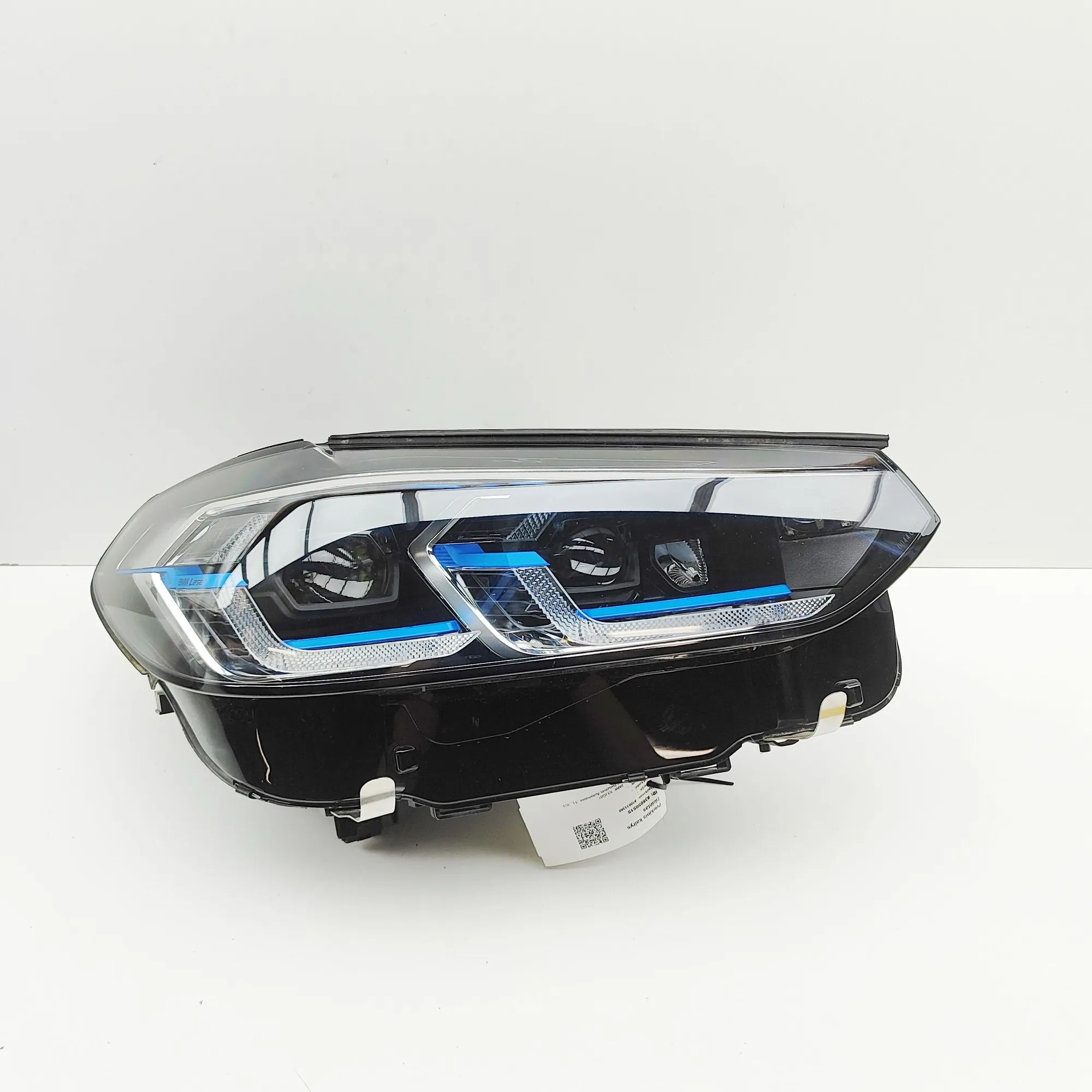 BMW X3 / iX3 (G01) Front Right Headlight Front Right Headlight — BMW X3 (G01) (2017-PRES...