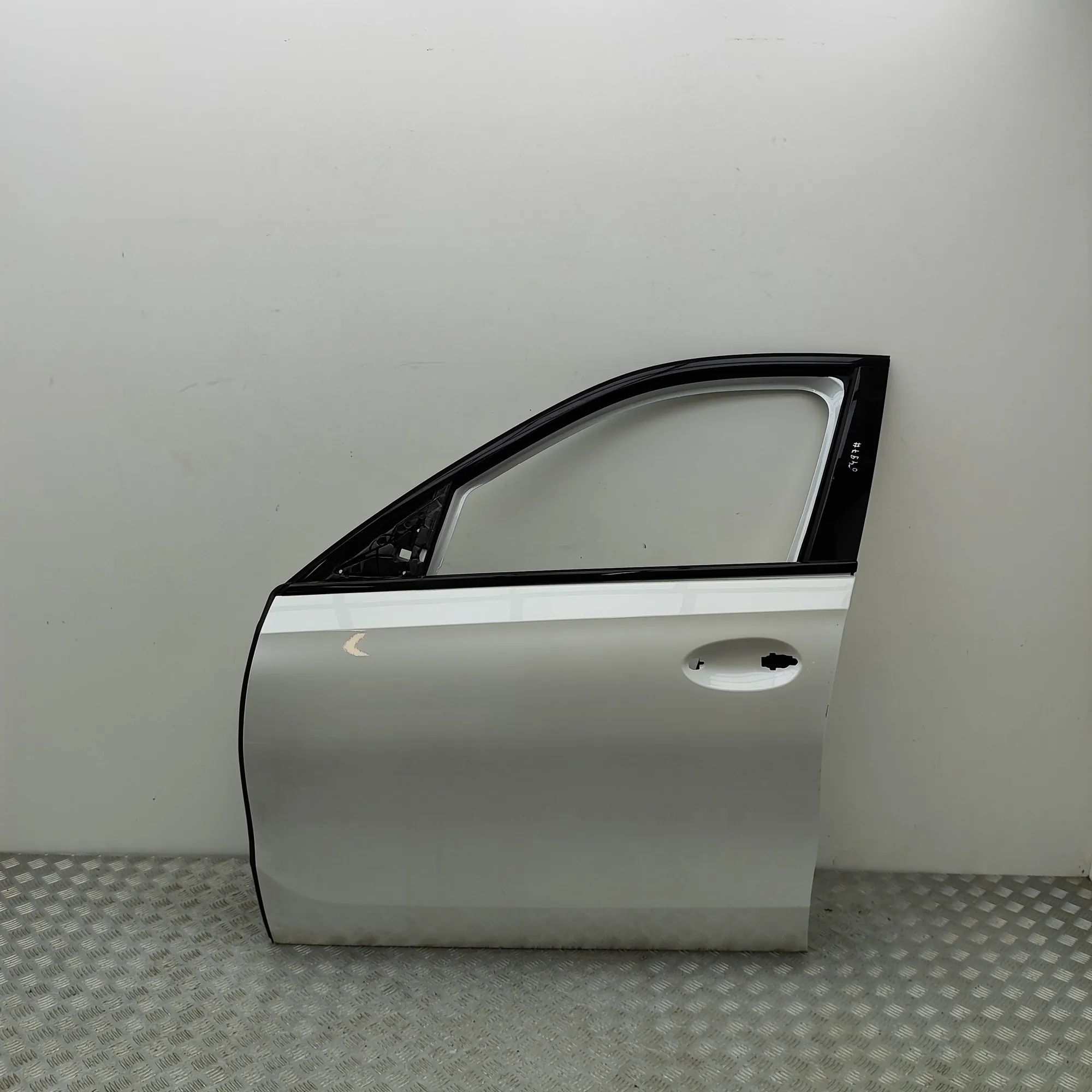 BMW X6 (G06) Front Left Door 8497441 Front Left Door BMW X6G06 (2019-...)

P...