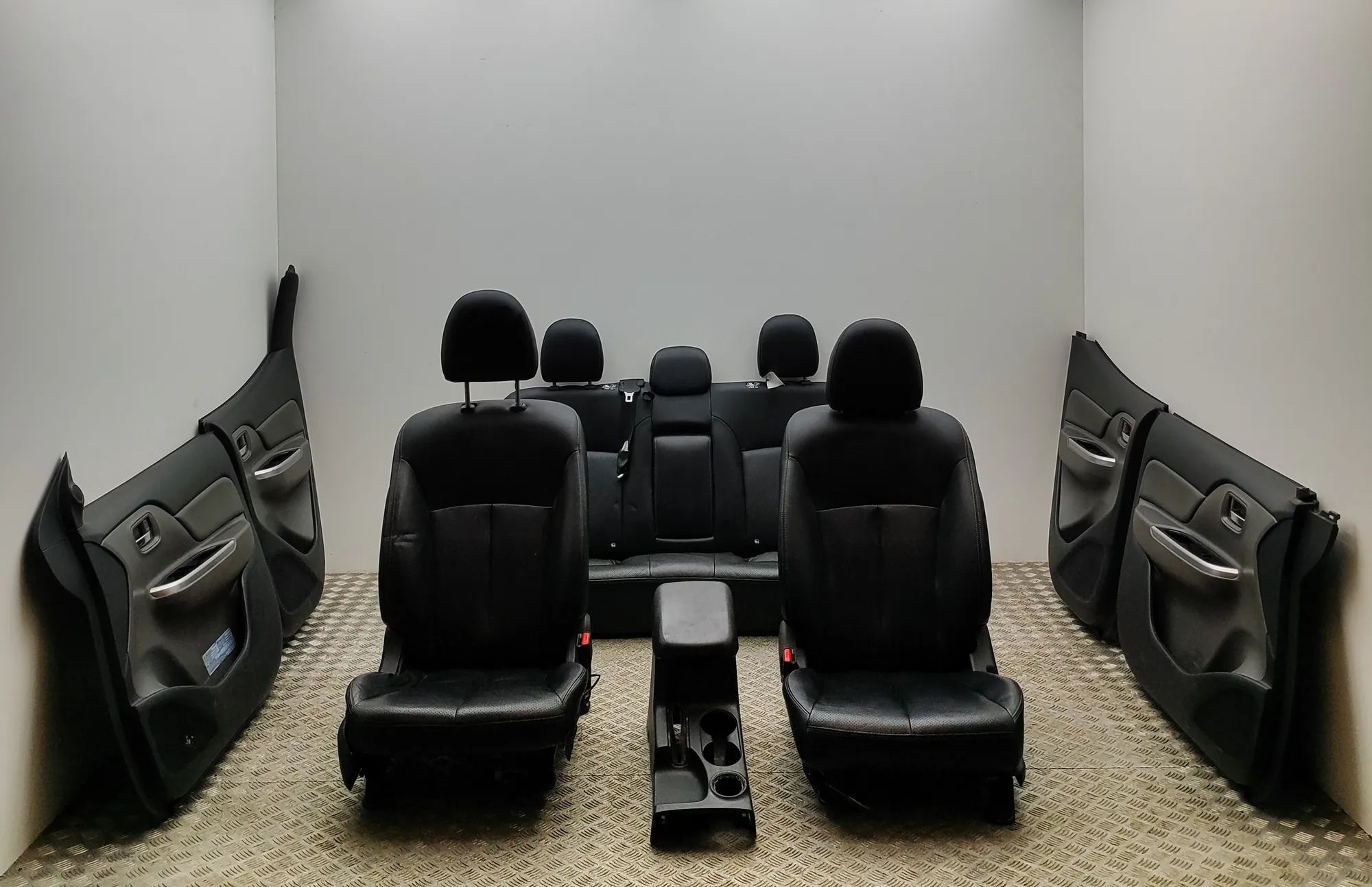 Mitsubishi Eclipse Cross Interior Seats W/ Door Cards Kit 7221C553ZZ, 6901D248XA, 6901D199XA, 8011B357XA,...