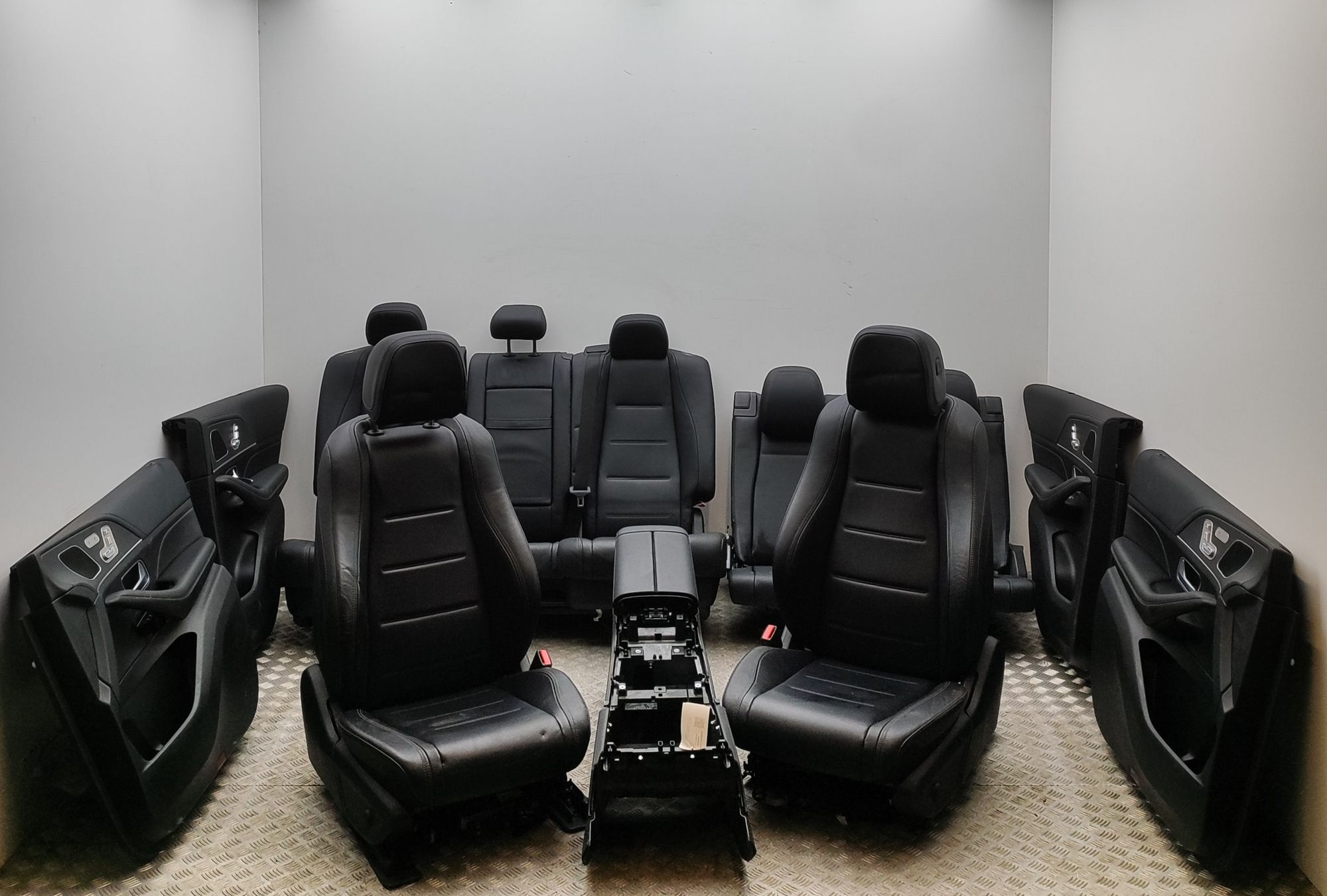 Mercedes-Benz GLE (W167) Interior Seats W/ Door Cards Kit A1677370901, A1677371101, A1679303101 Interior ...