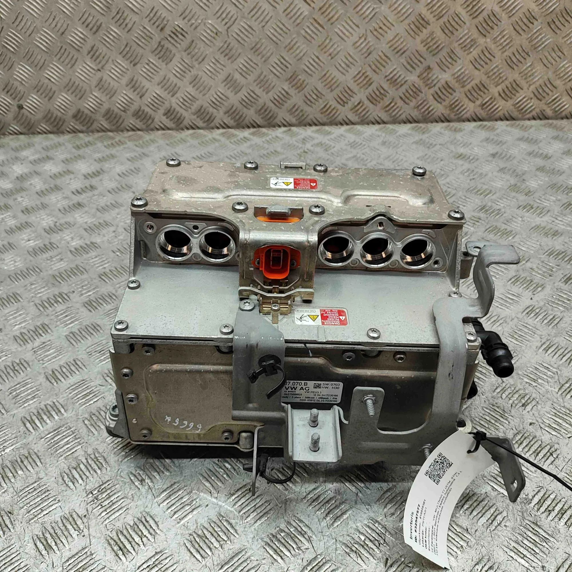 Volkswagen Multivan (T7) Voolukonverter 12v-230v 1271016122, 7T0907070B Inverter VW MULTIVAN (T7...