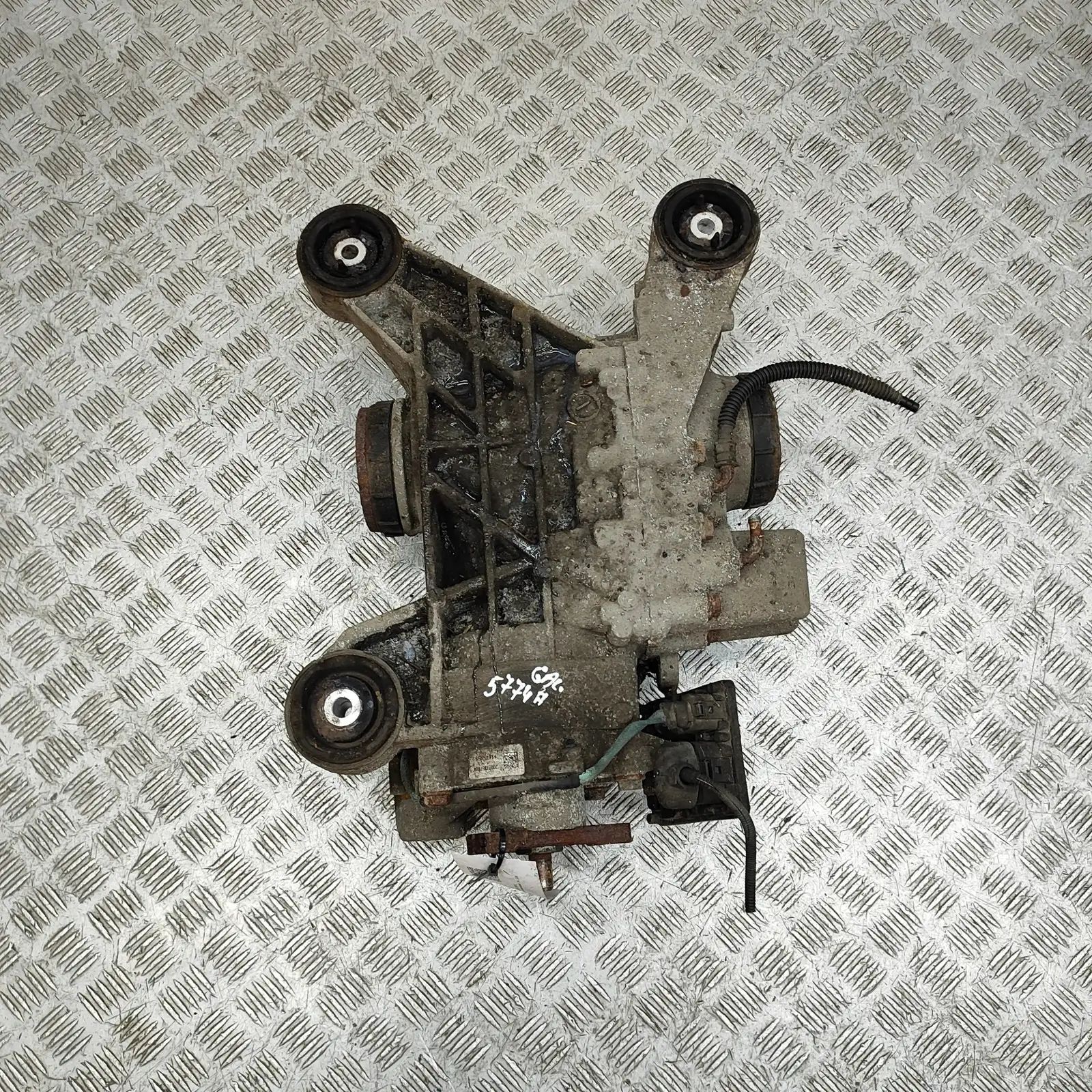 Audi A3 (8V) takatasauspyörästö 0CQ907554H, 0CQ525015, 0CQ525010K Rear Differen...