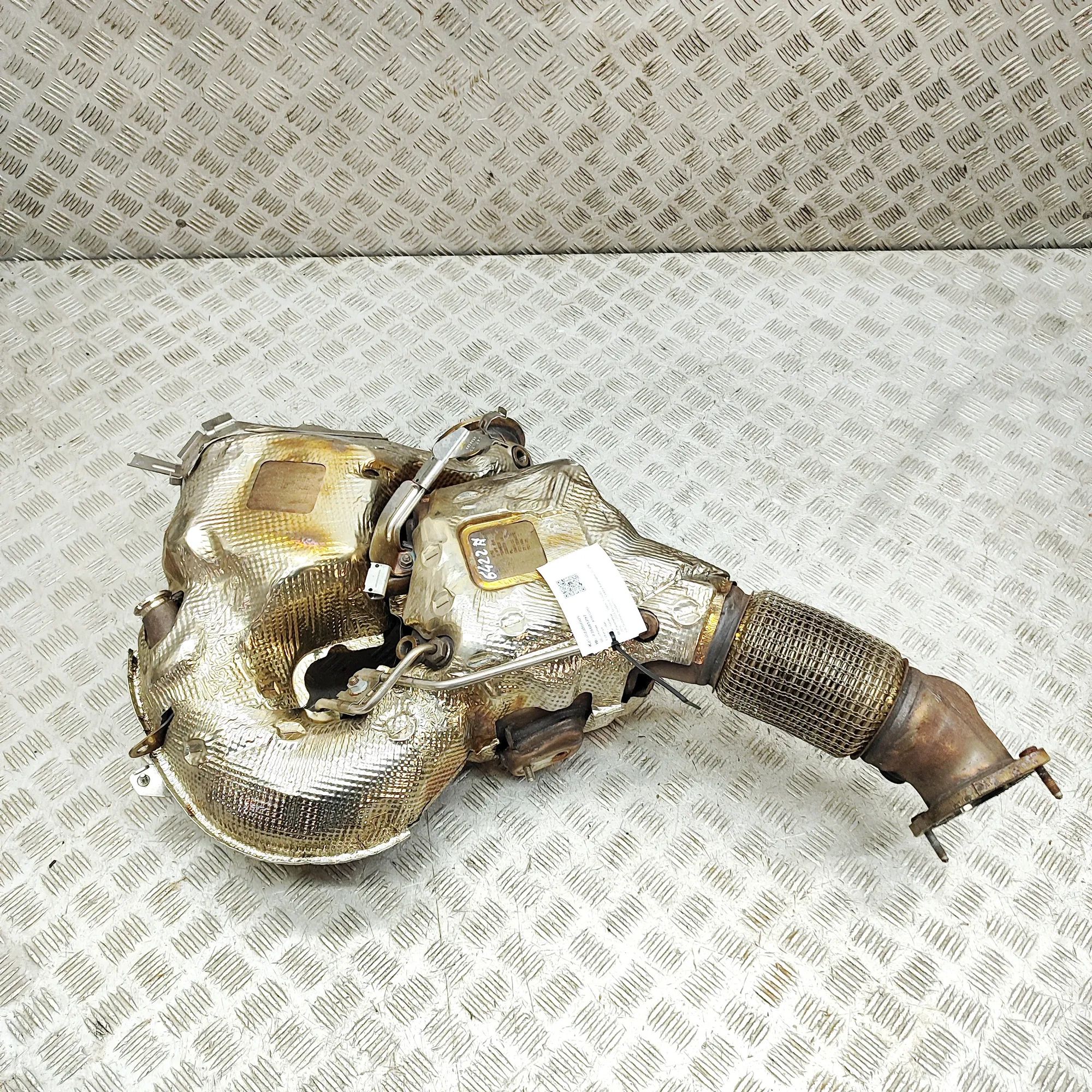 BMW 5 (G30 / G31) Catalyst Converter 8477085, 8598299, 8477081 Catalyst Converter BM...
