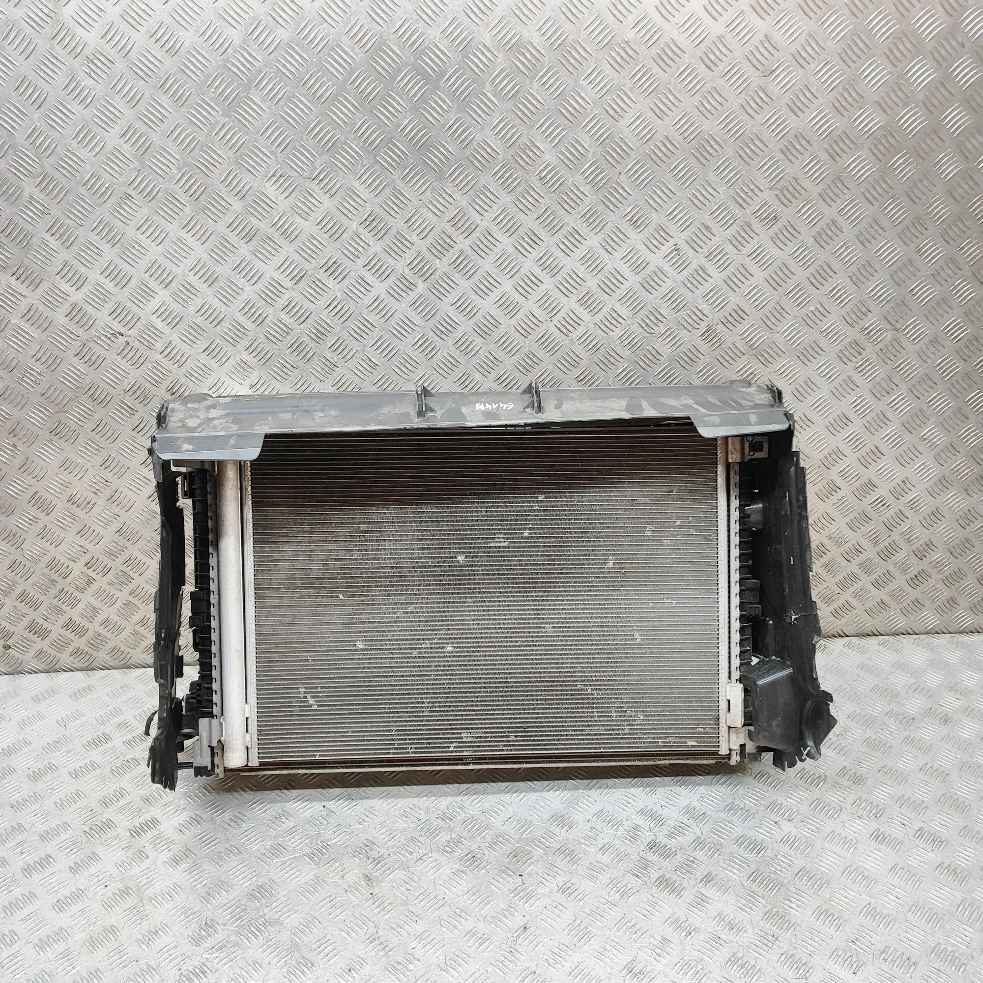 Porsche Cayenne Cooling Radiator Pack 8W0959455AB, 8W021003D, 8W0121251H, 0130707127 ...