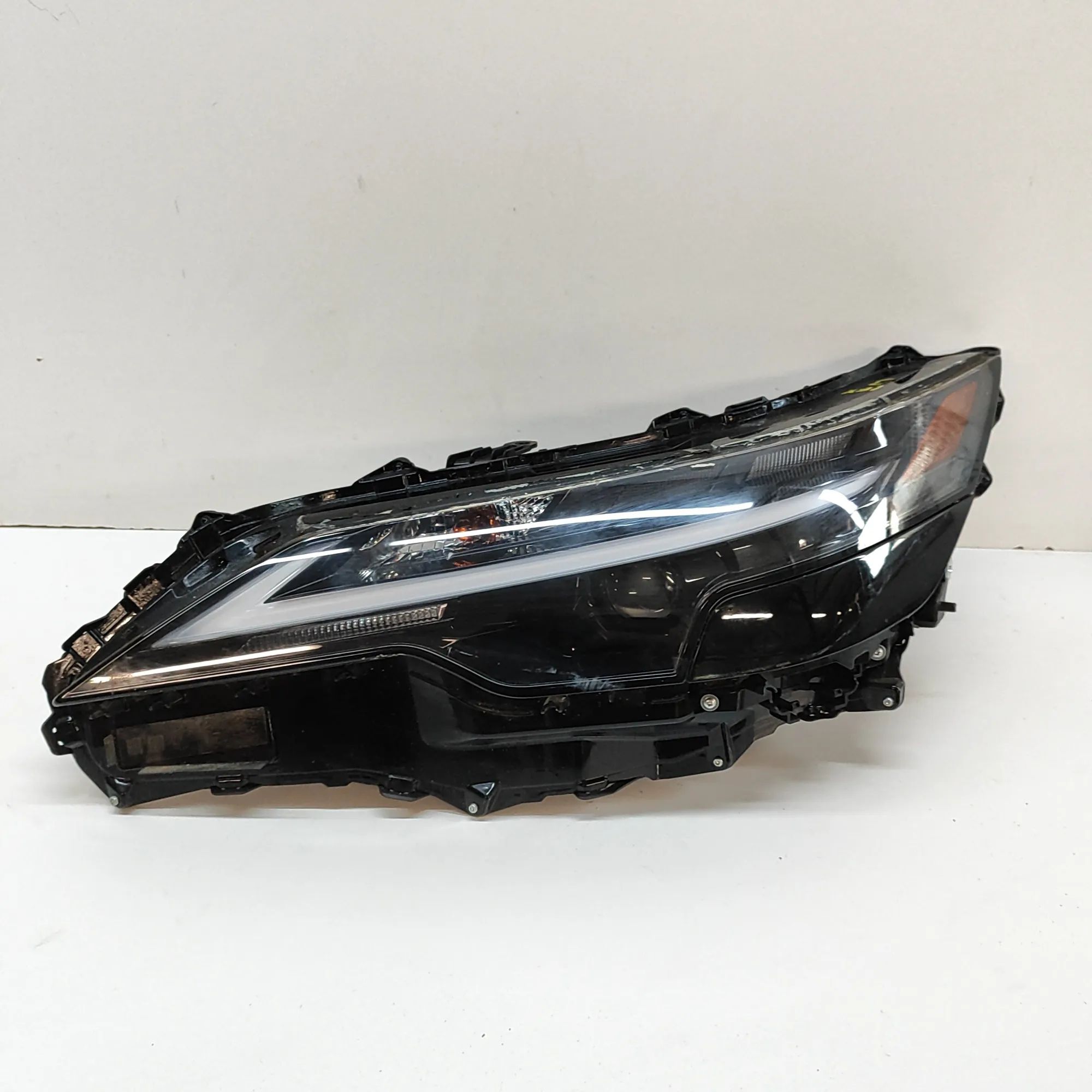 Lexus RX Front Left Headlight