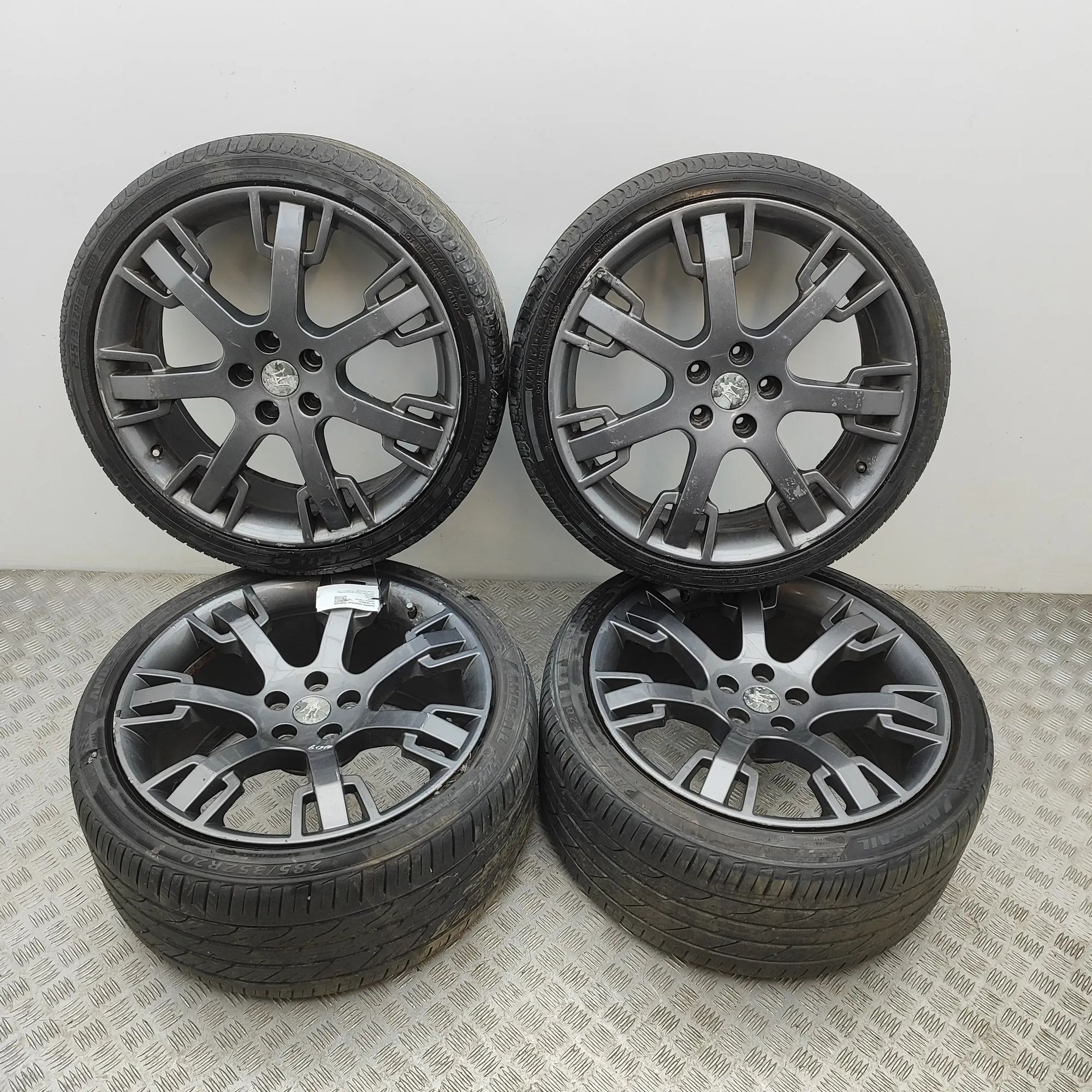Maserati GranTurismo / GranCabrio Alloy Wheel Set 82329806, 82329706 Alloy Wheel Set MASERATI GRA...