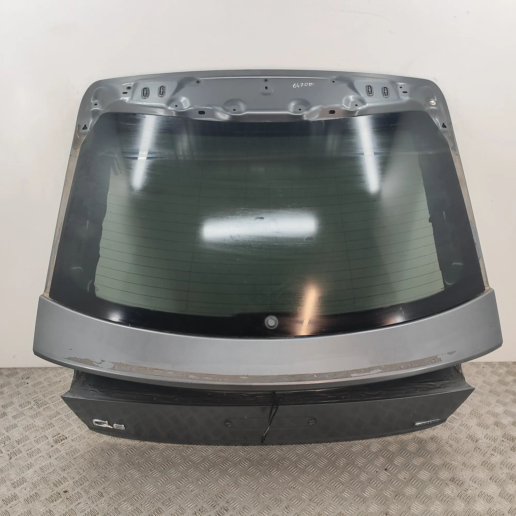 Audi Q8 Tailgate Bootlid 4M8827025, 4M8035225, 4M8035225B, 4M8845501A, 4...