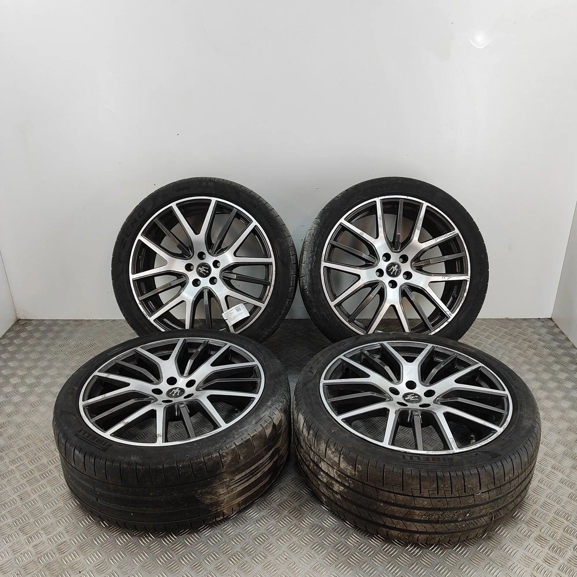 Maserati Levante Alloy Wheel Set 670044700 Alloy Wheel Set MASERATI LEVANTE (SUV...