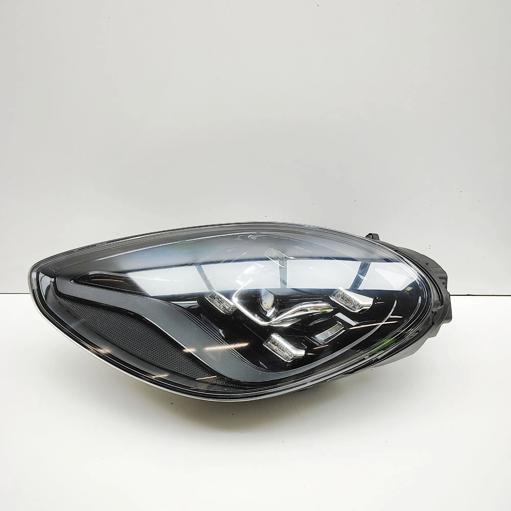 Porsche Panamera Front Left Headlight 971941031F Front Left Headlight PORSCHE PANAMER...