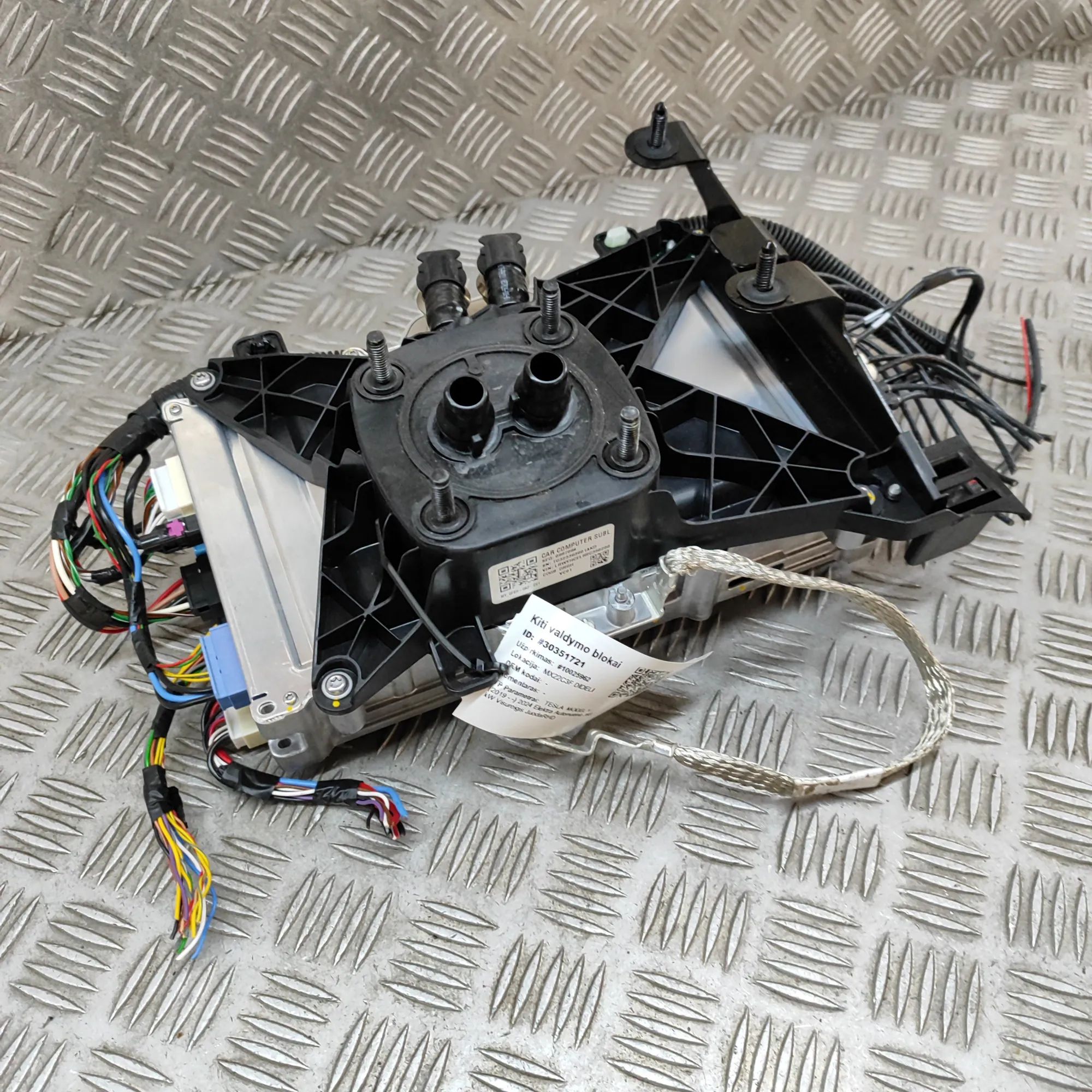 Tesla Model Y Engine Control Unit 1684435-55-J, 168443555J Engine Control Unit TE...