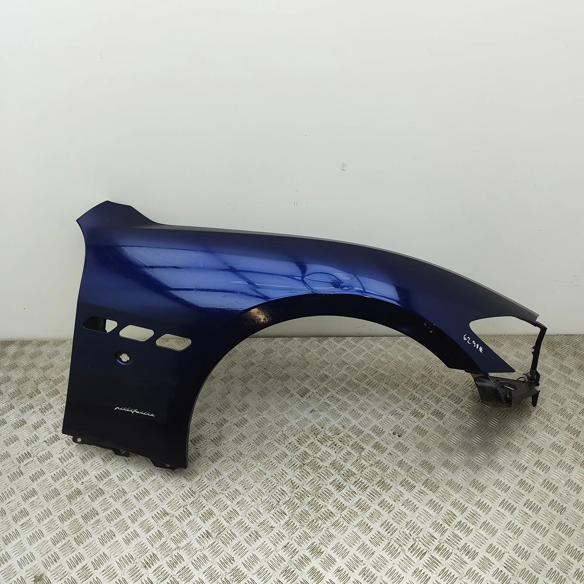 Maserati GranTurismo / GranCabrio Front Right Fender 980145037 Front Right Fender MASERATI GRAN (TUR...