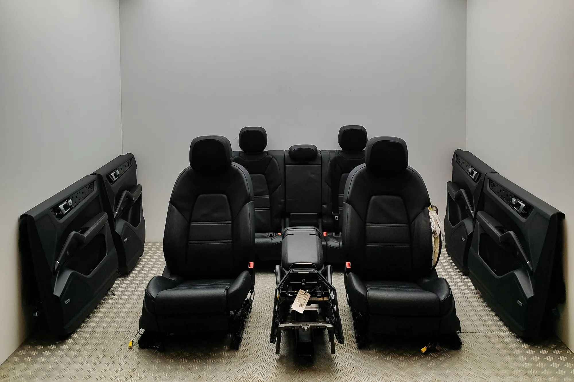 Porsche Cayenne Interior Seats W/ Door Cards Kit