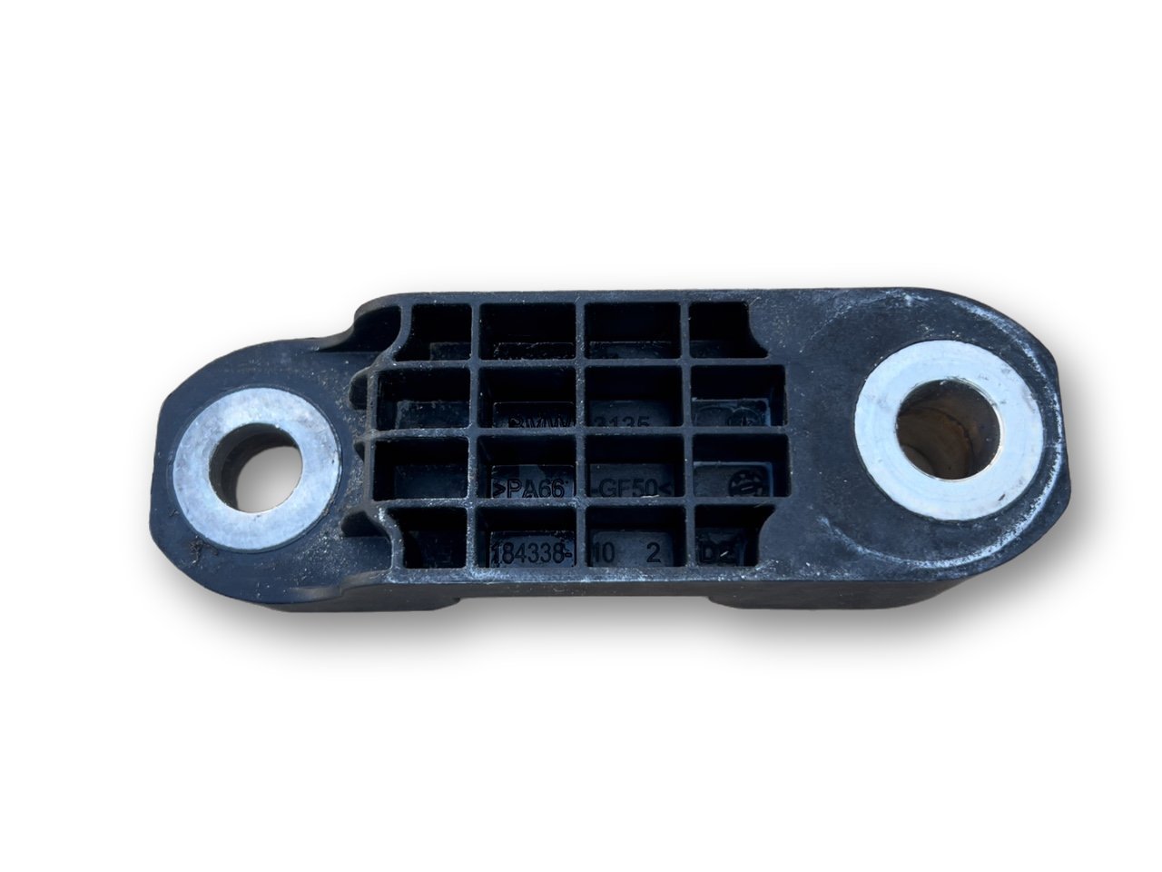 BMW 5 (G30 / G31) Sway bar bush bracket, front BMW M5 Sway bar bush bracket, front OEM 3135686...