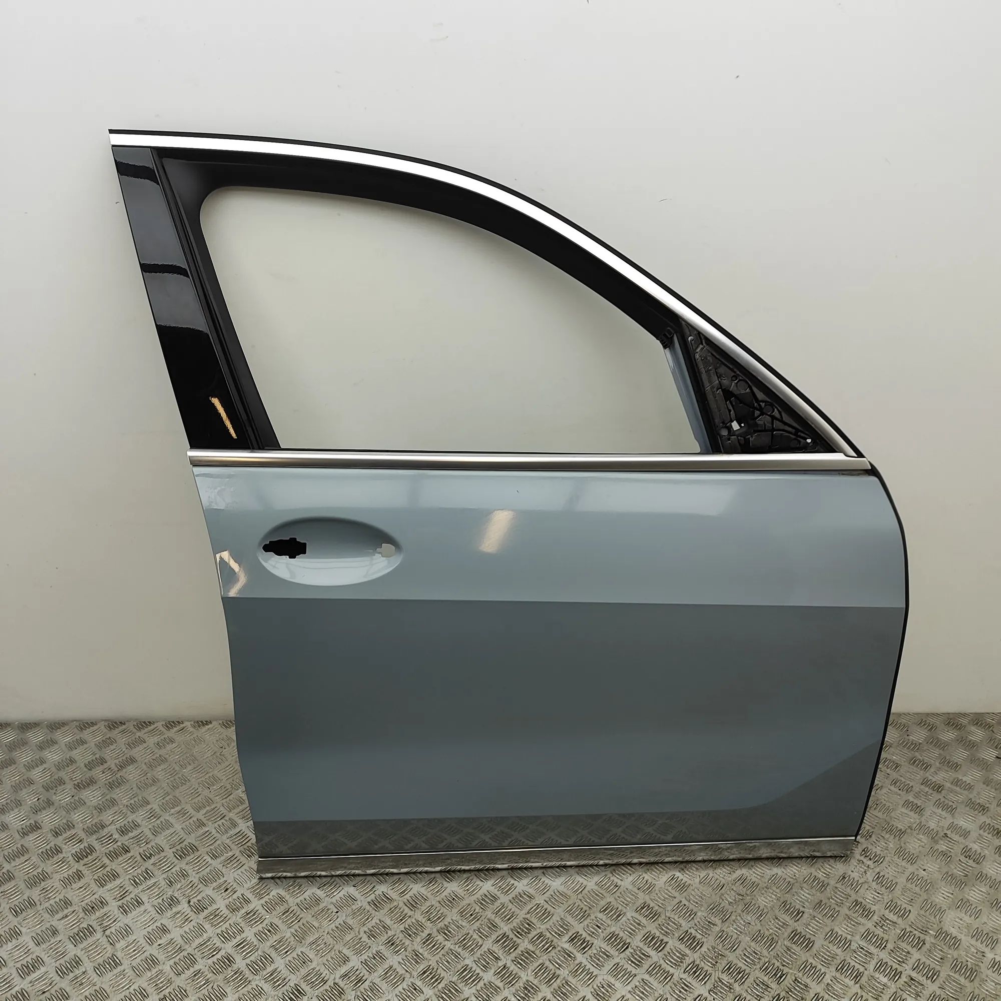BMW X7 (G07) Front Right Door