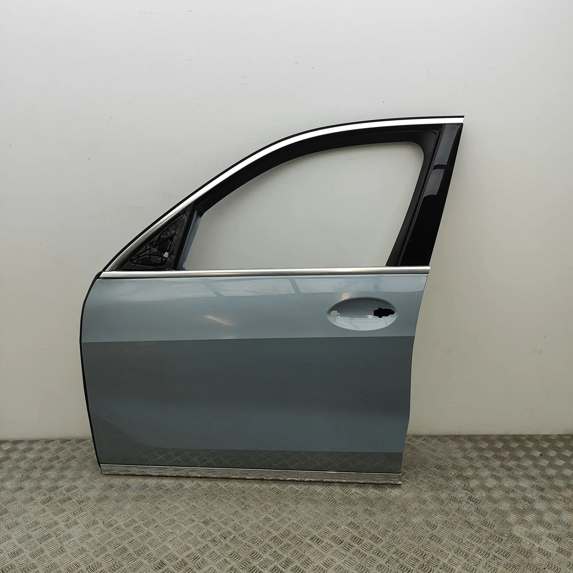 BMW X7 (G07) Front Left Door