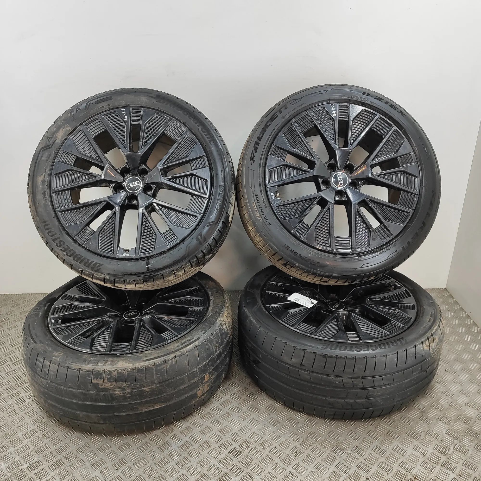 Audi Q8 Alloy Wheel Set 4KE601025AE Alloy Wheel Set AUDI Q8 (E-TRON Spo...