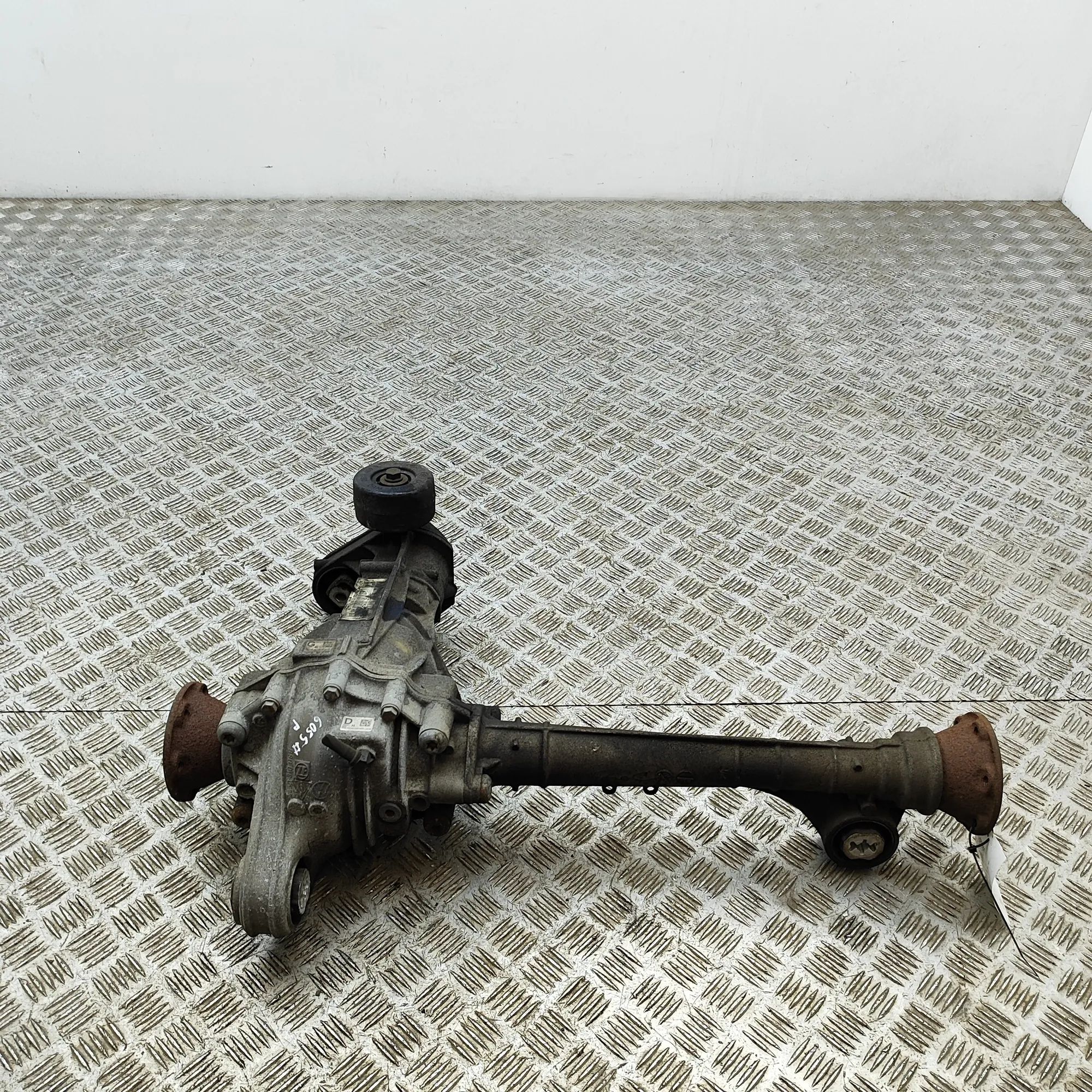 Volkswagen Touareg esidiferentsiaal 0BM409505T Front Differential VW TOUAREG (7P5) ...