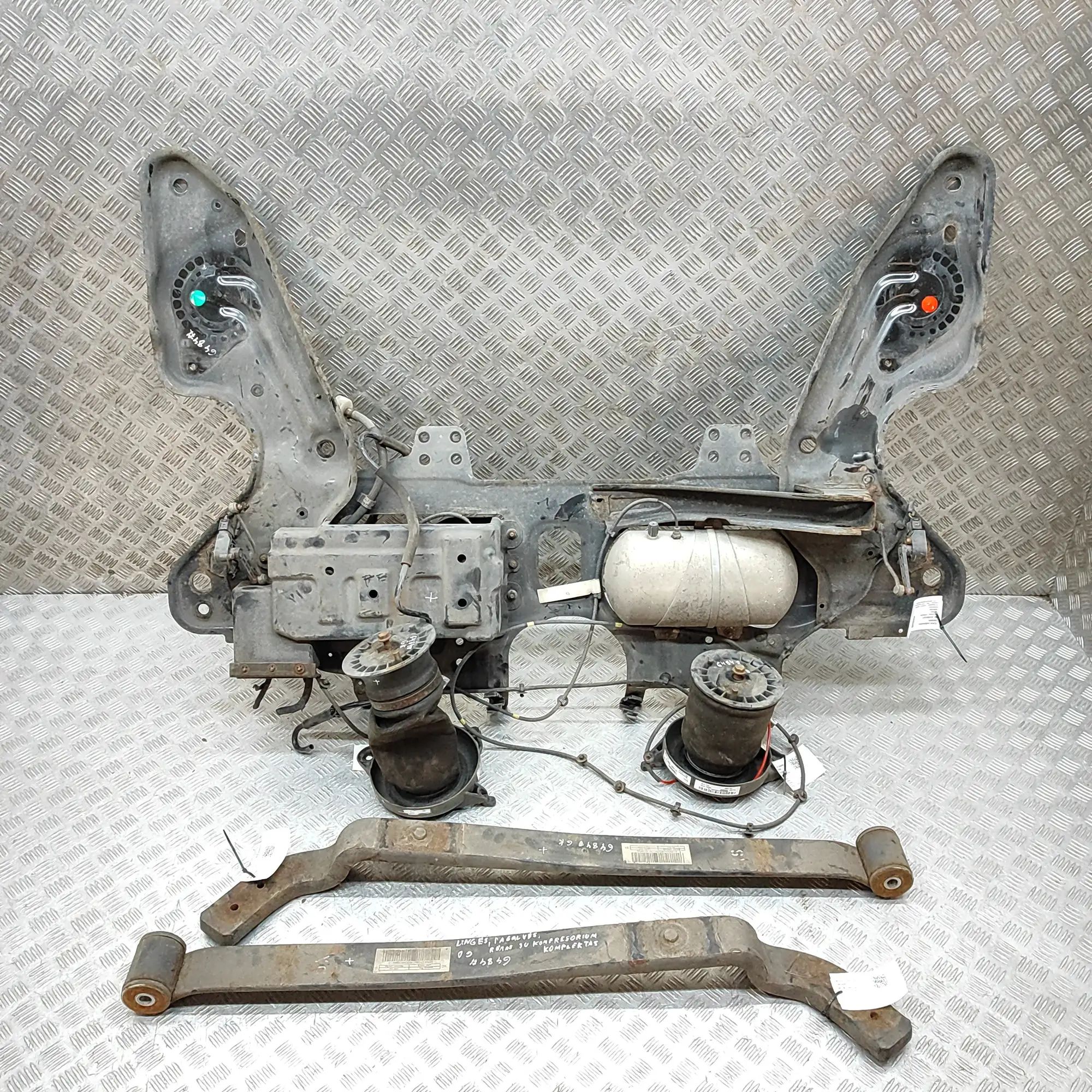 Peugeot Boxer Air Suspension Compressor 1351040080, 1350998080, 1395551080, 1395552080,...