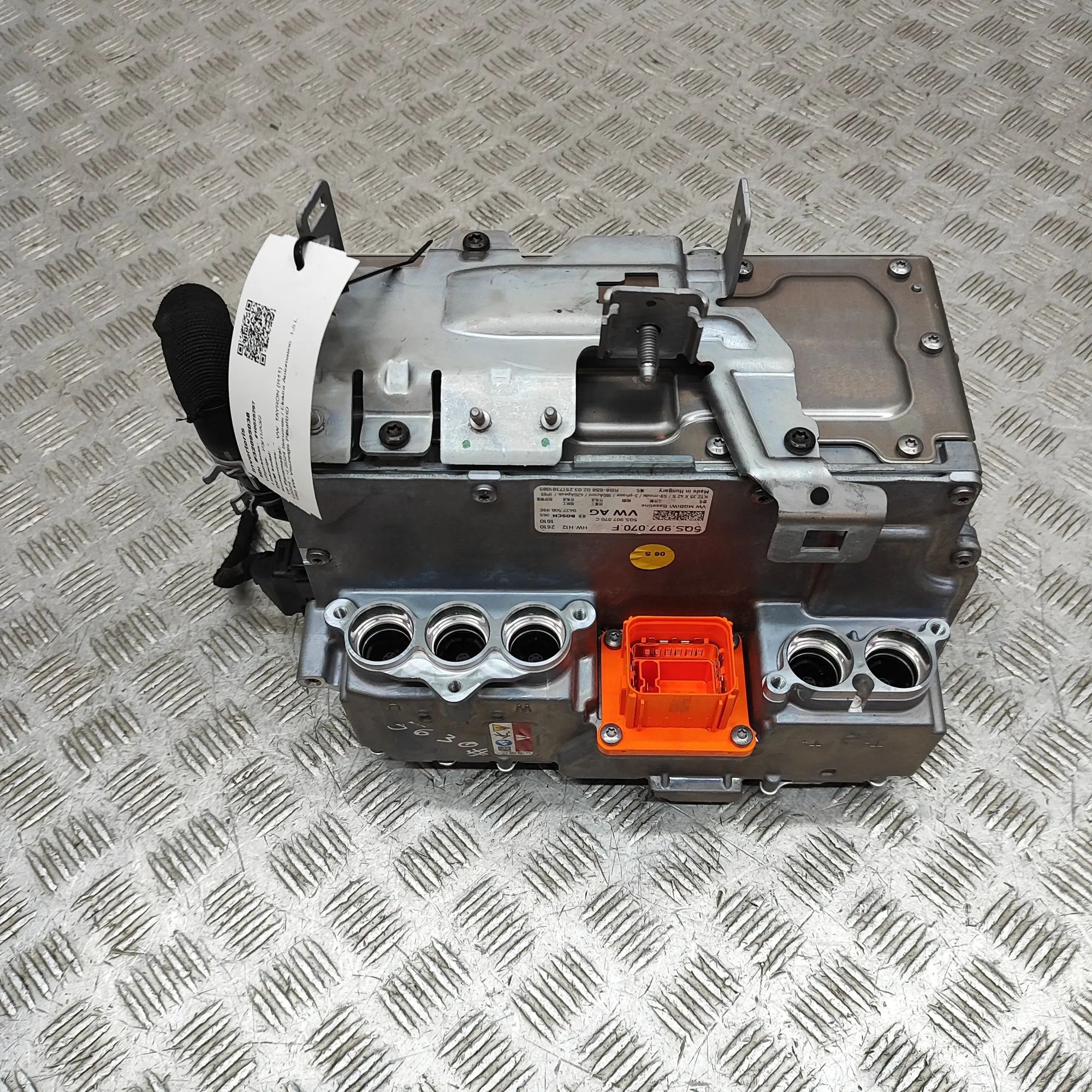 Volkswagen Tayron Voolukonverter 12v-230v 5QS907070F Inverter VW TAYRON (R41) (2024-...)
...