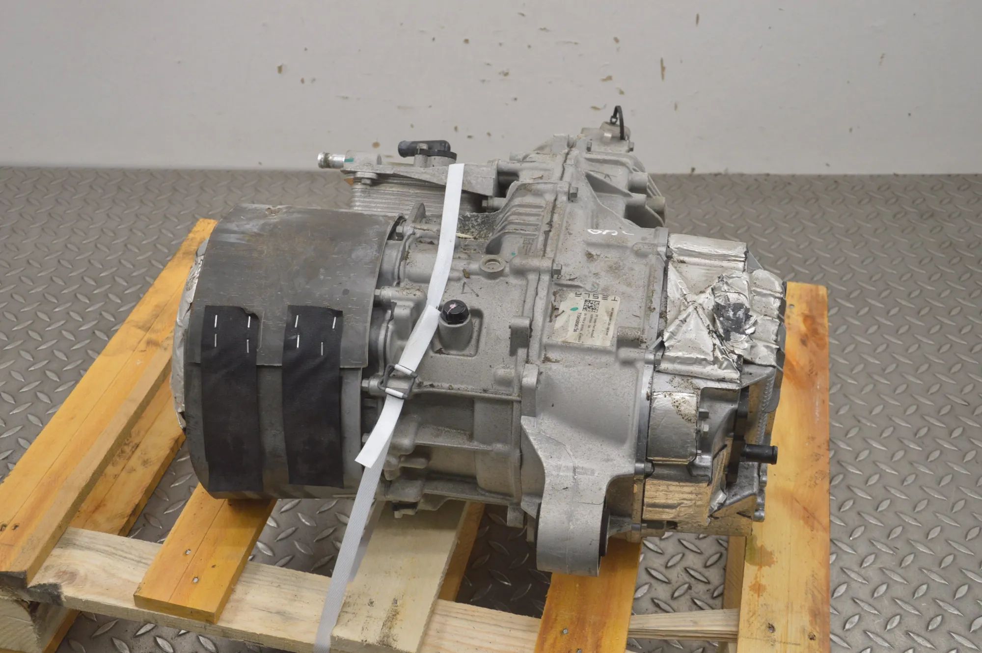 Tesla Model S Electric motor EV 1037267-55-C, 1037000-00-F Electric motor EV TE...