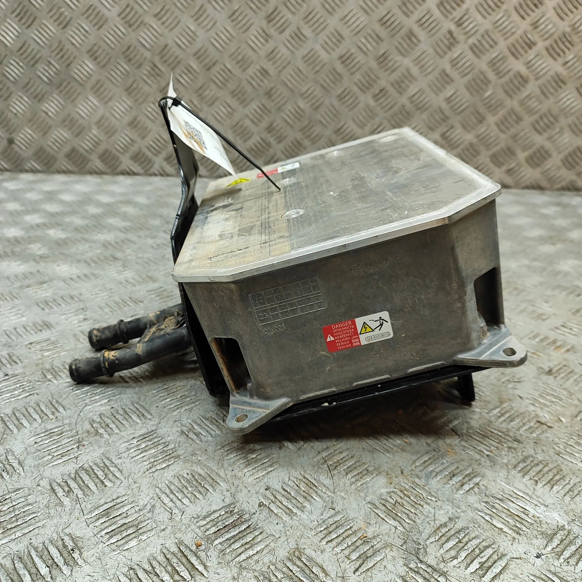 Audi Q5 (FY) Voolukonverter 12v-230v 9Y0915681D Inverter AUDI Q5 (FY) (2016-...)

Pa...