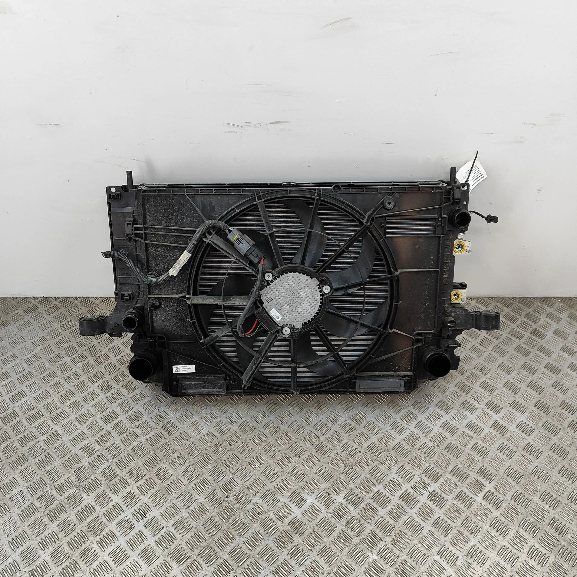 Volvo XC40 / EX40 Cooling Radiator Pack 31686408, P32339283, 32339283, P32222109, 32222...