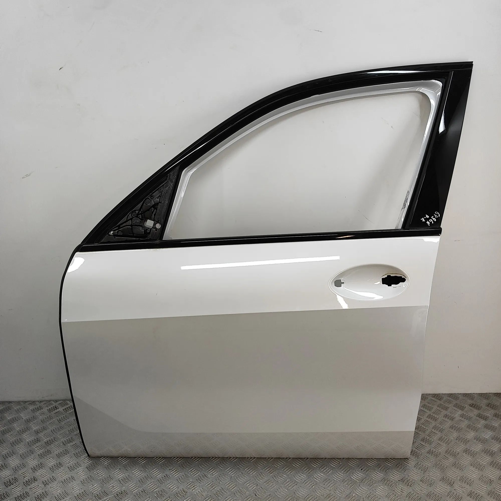 BMW X5 (G05) Front Left Door 8738551 Front Left Door BMW X5 (G05) (2018-...)...