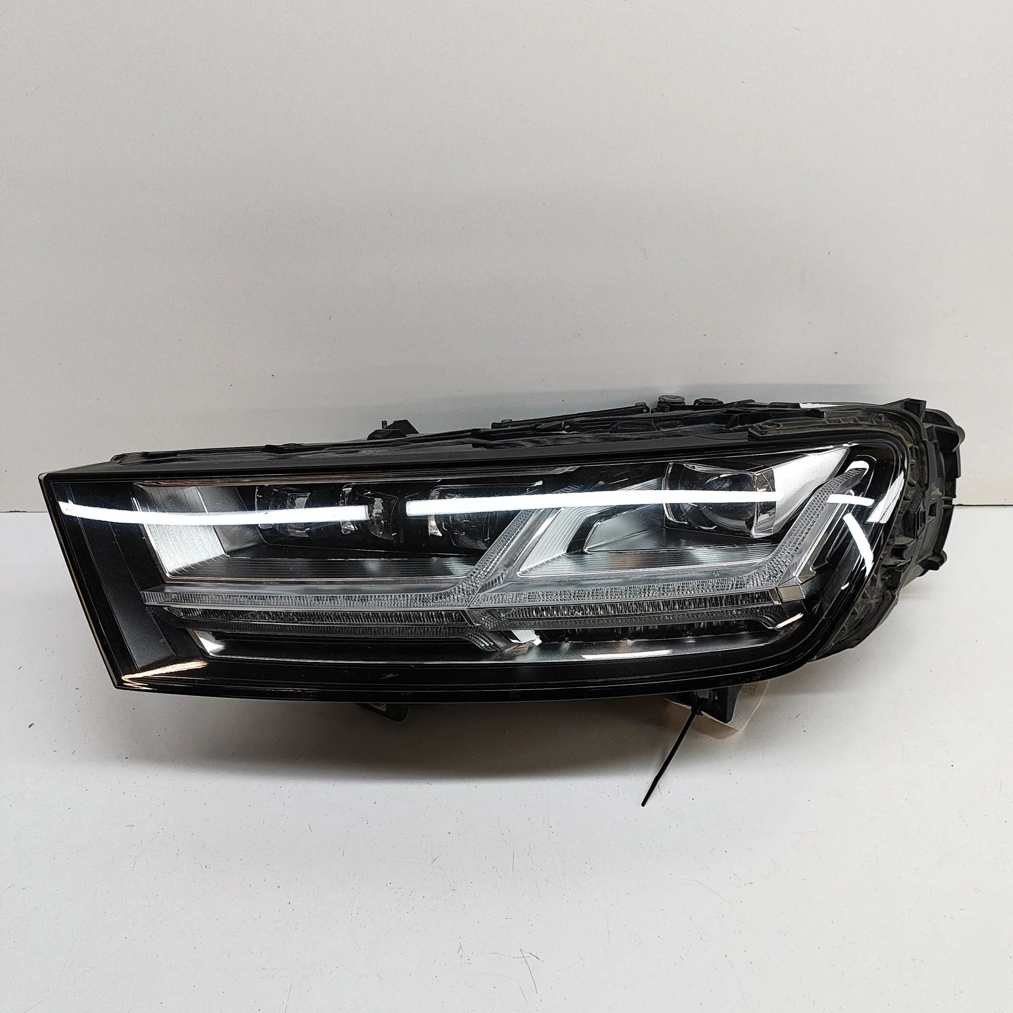 Audi Q7 (4M) Front Left Headlight 4M0907397AD, 7PP941592CB, 4M0941011 Front Left ...