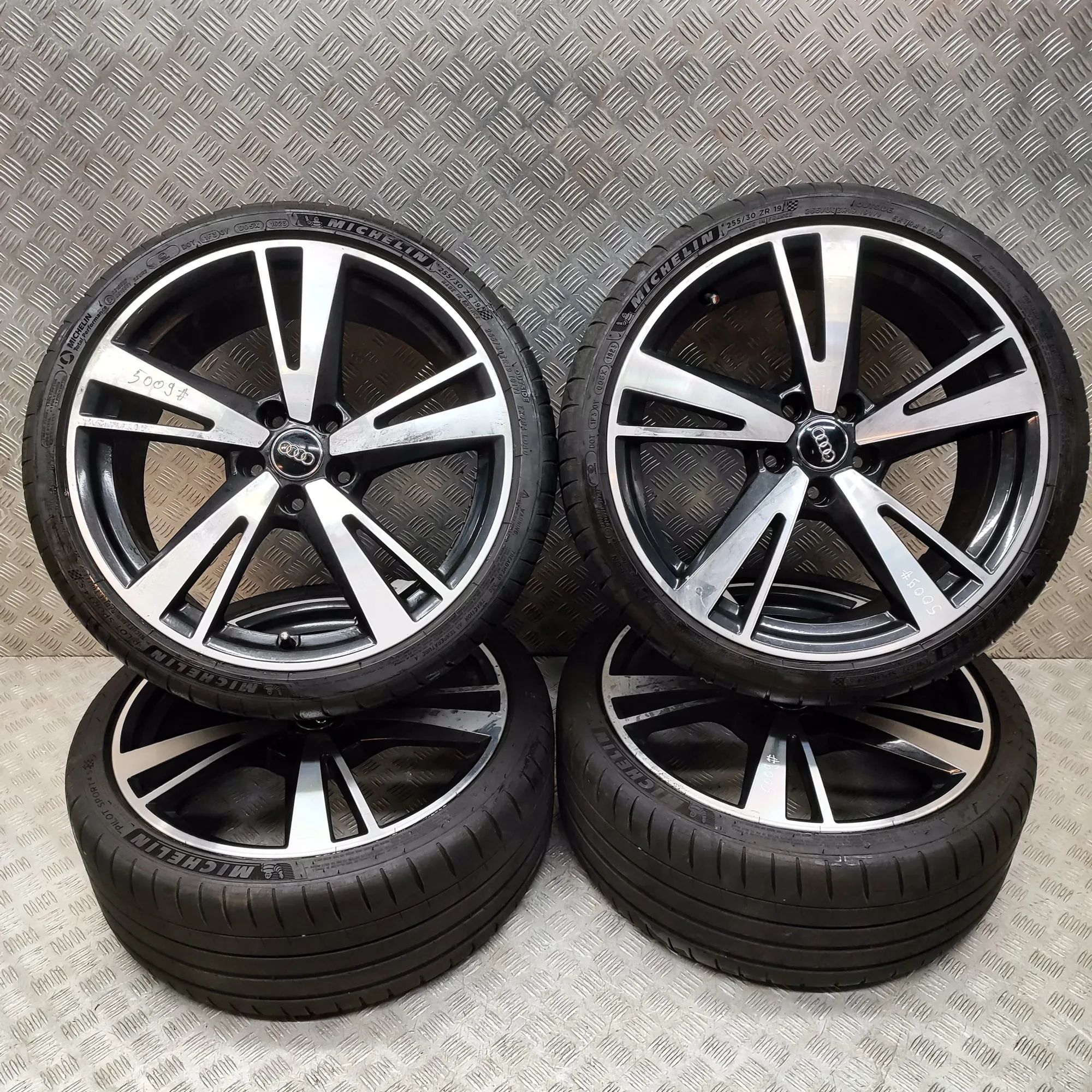 Audi A3 (8V) Alloy Wheel Set 8V0601025FL Alloy Wheel Set AUDI A3 (Sportback ...